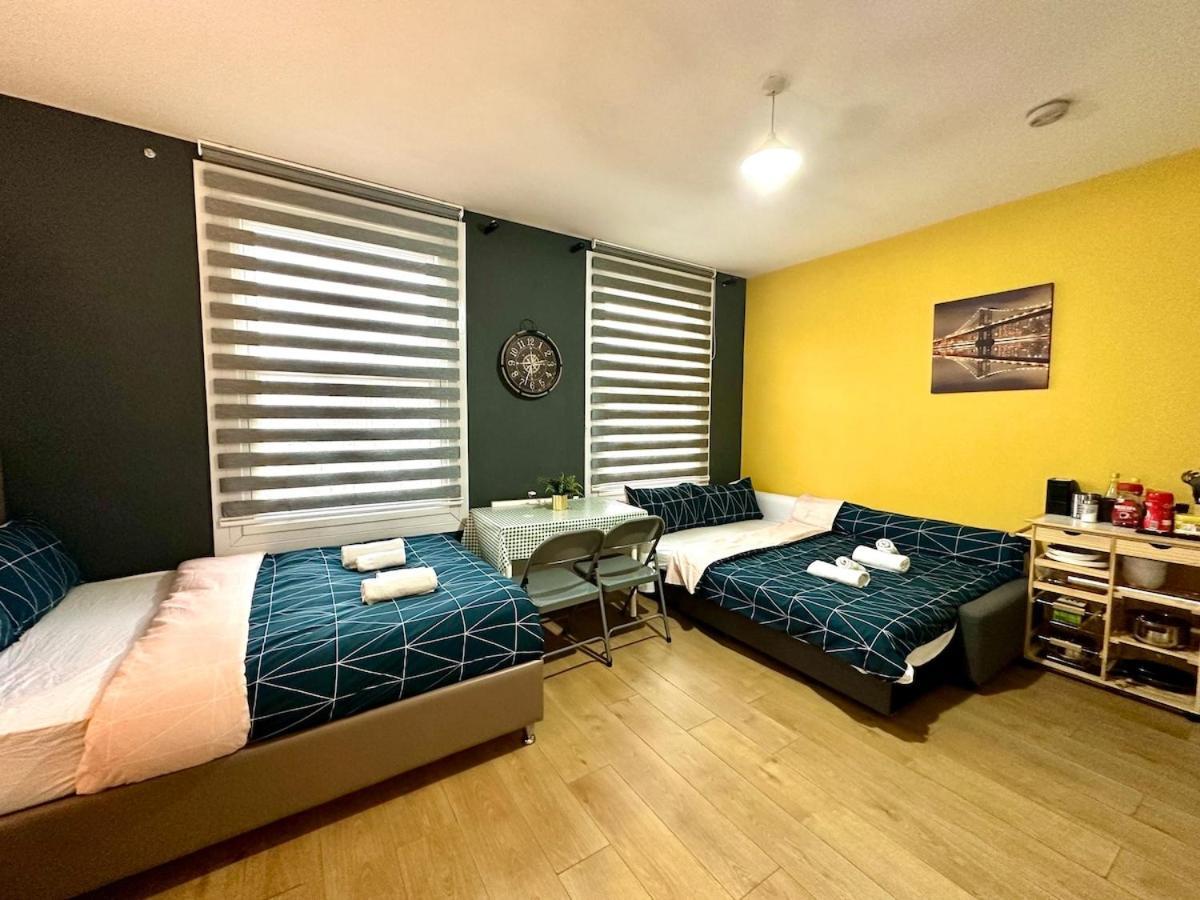 Spacious 2beds Flat In Apartment *
