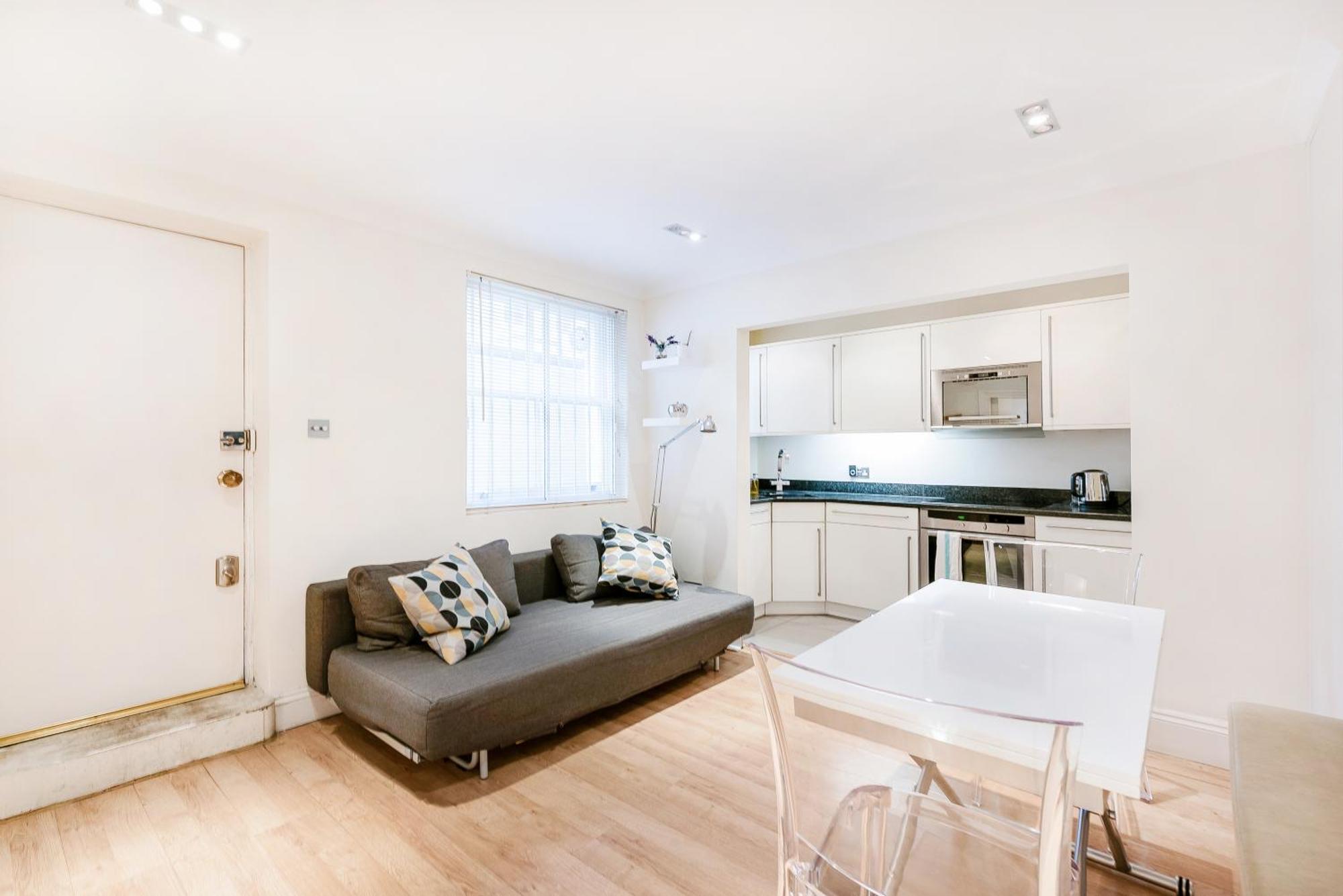 Apartment-sleeps 4-98 Walking Score