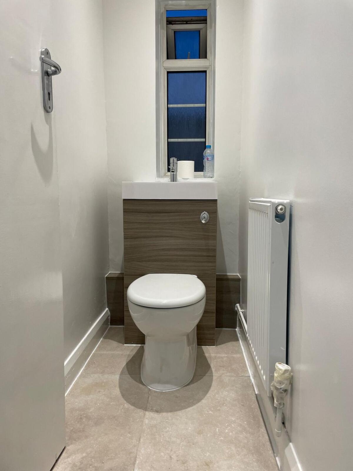 2 Bed Flat Near Main Acton Line Apartment *