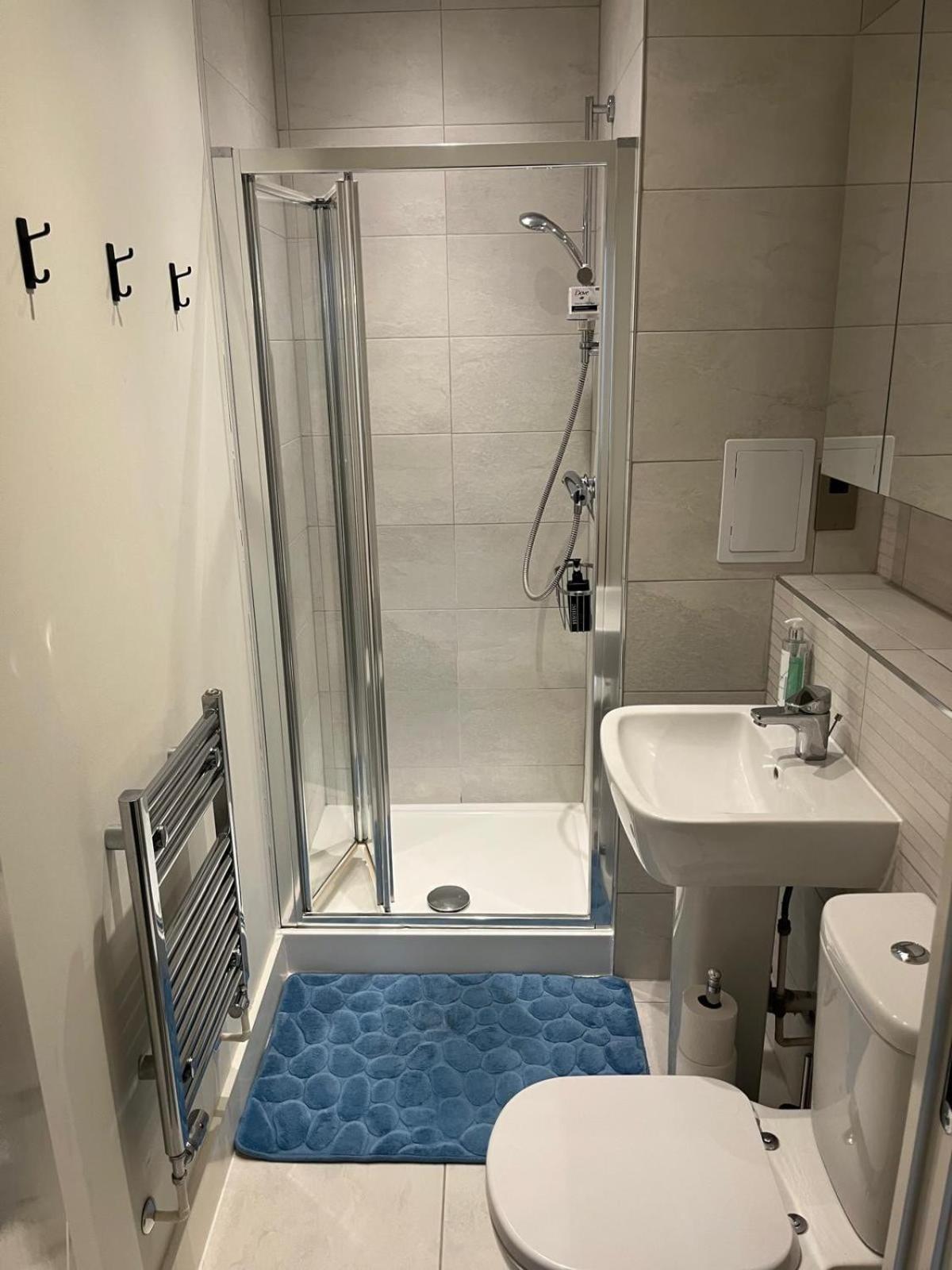 Bright And Comfy 3 Bed Apartamento