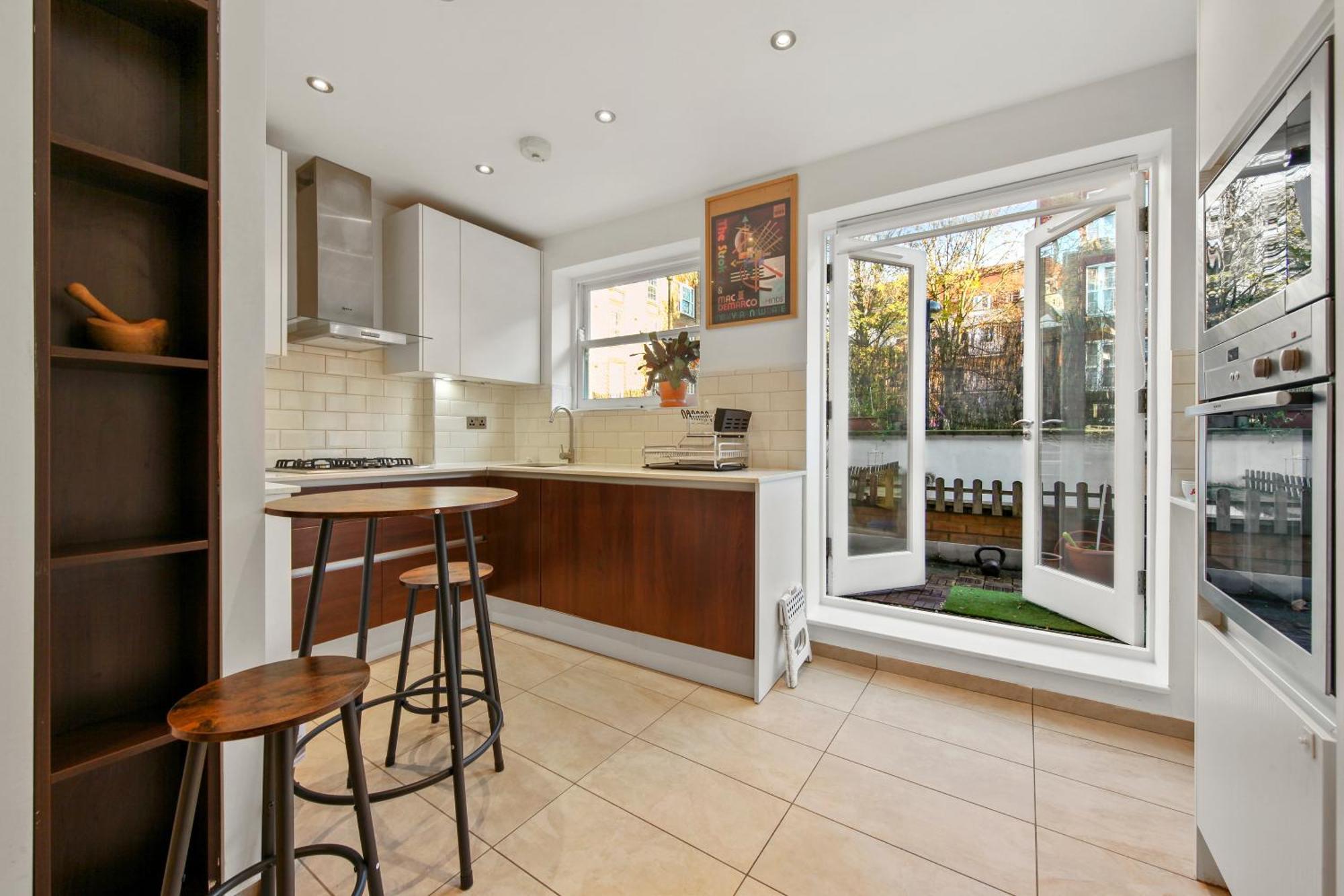 Apartment Stylish In Euston And Near Camden With Private Roof Terrace London