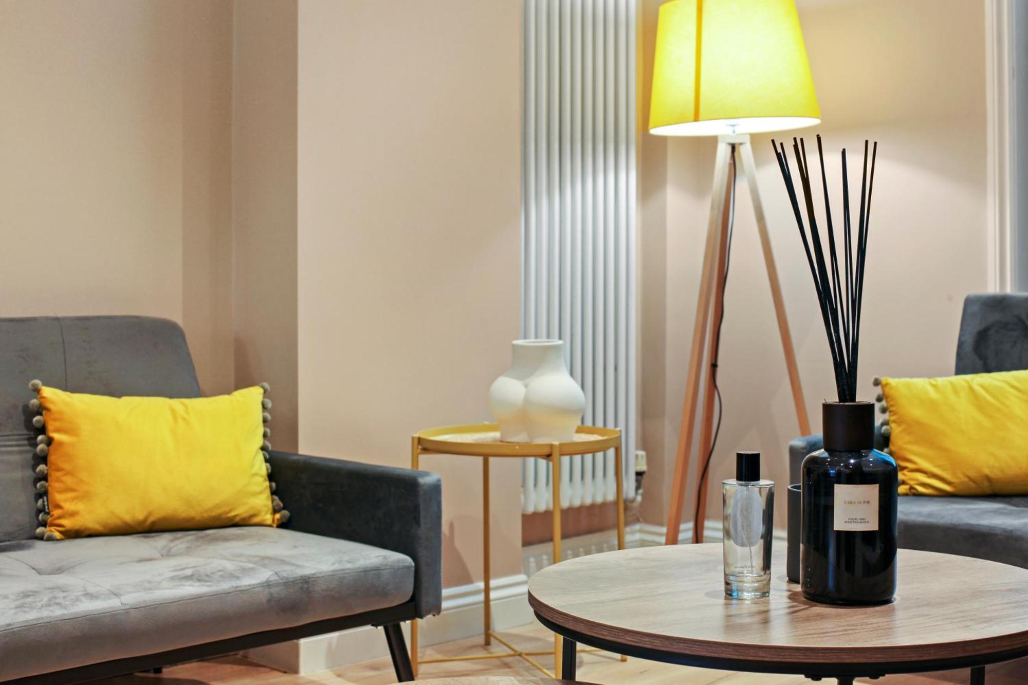 Apartment Stylish In Euston And Near Camden With Private Roof Terrace London