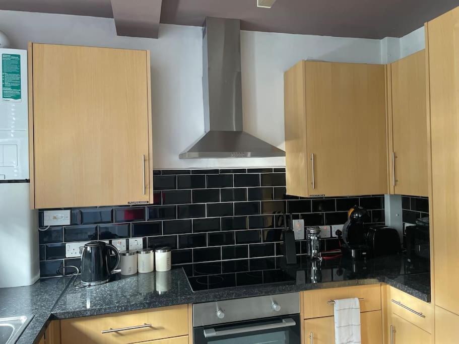 Two Bed Comfy And Private London