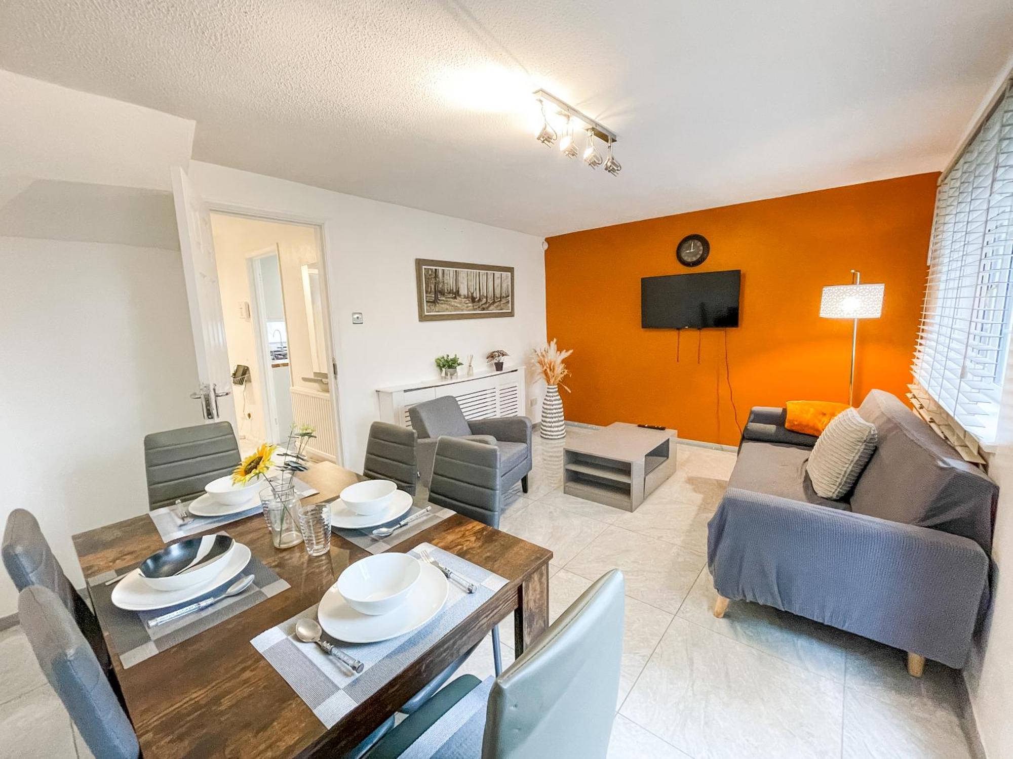 Apartment Beautiful 2 Large Bedroom House In Zone 2 *