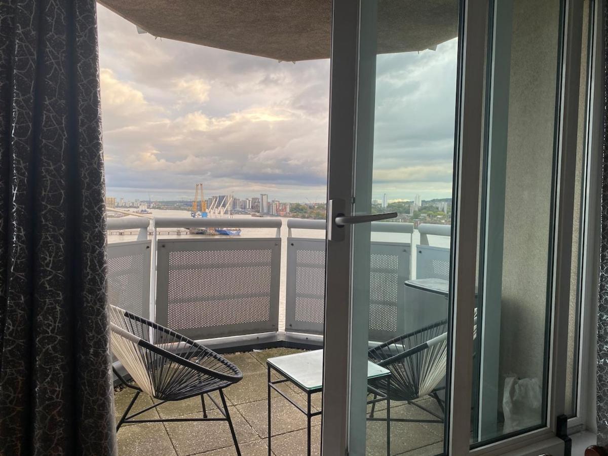 2 Bedroom By The River Thames * London