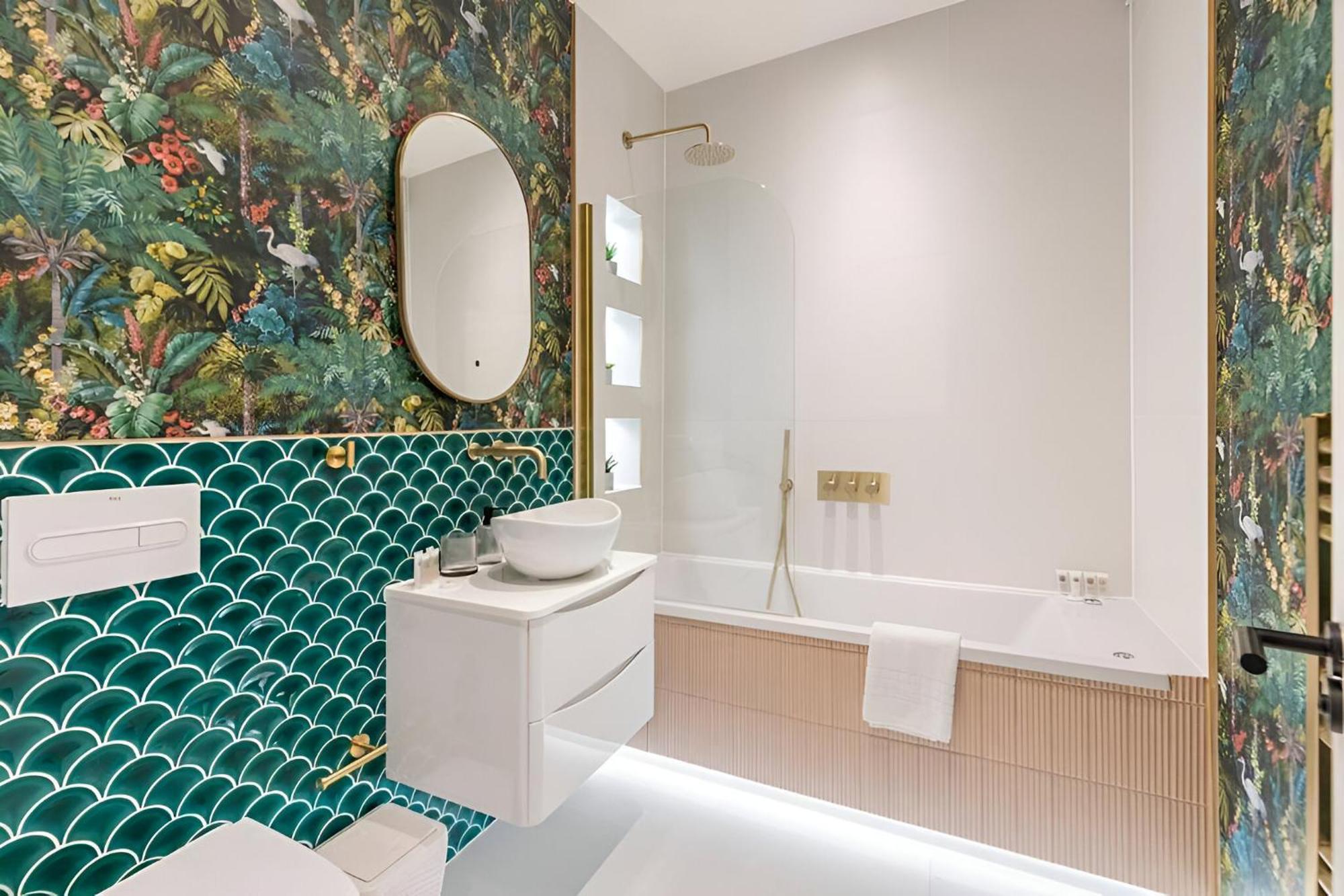 Stunning Flat With Jacuzzi Bath *