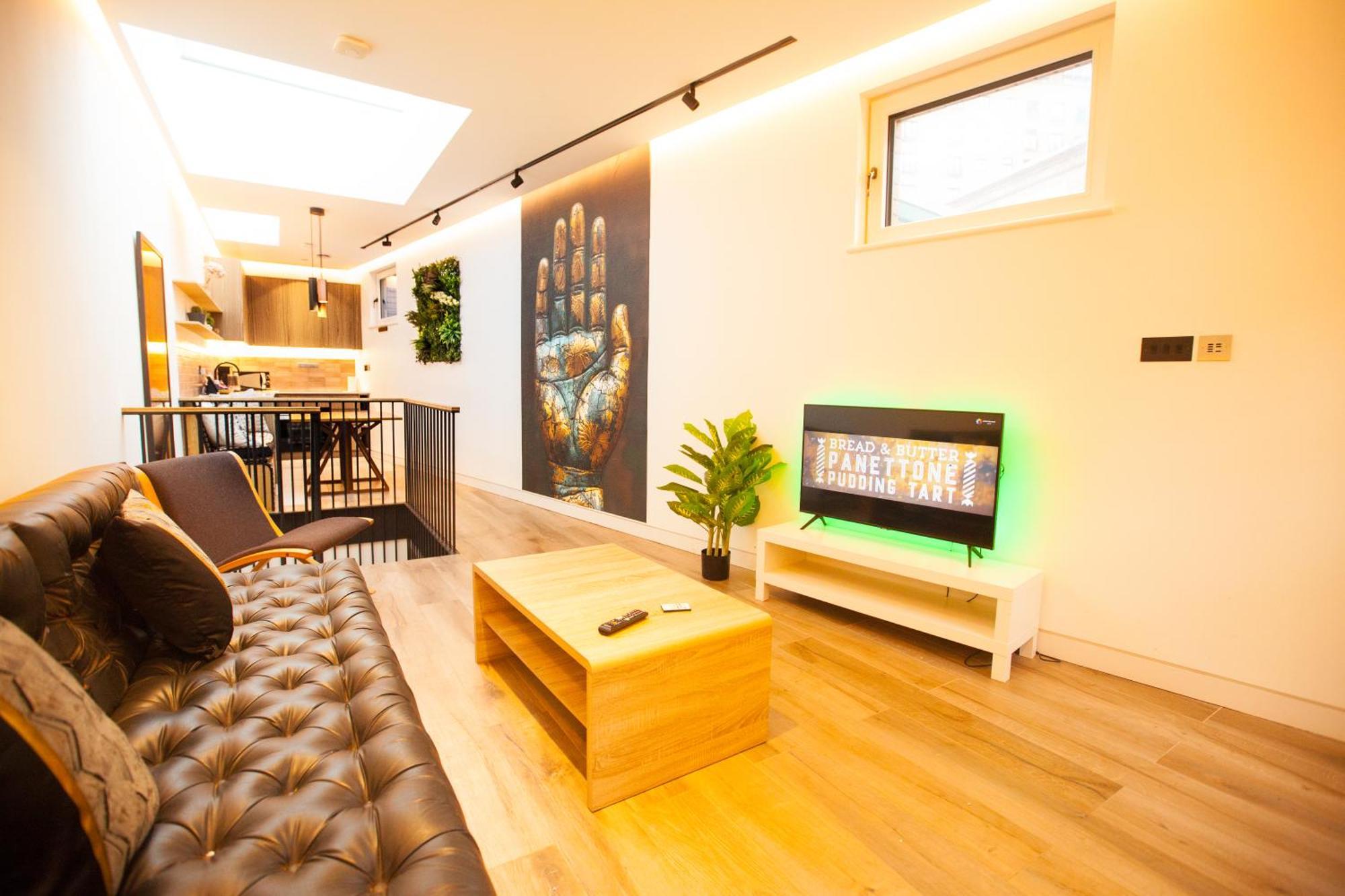 Luxury Kensington House Apartment