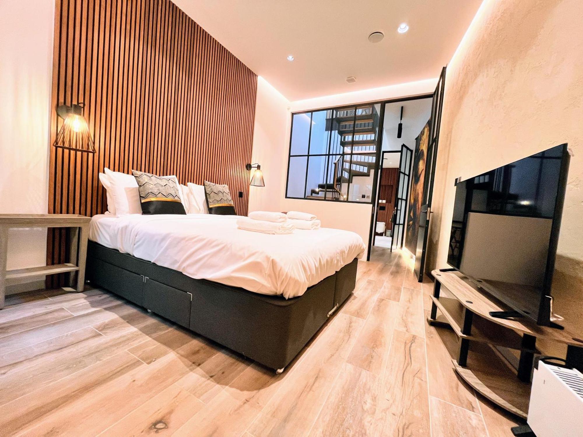 Luxury Kensington House Apartment