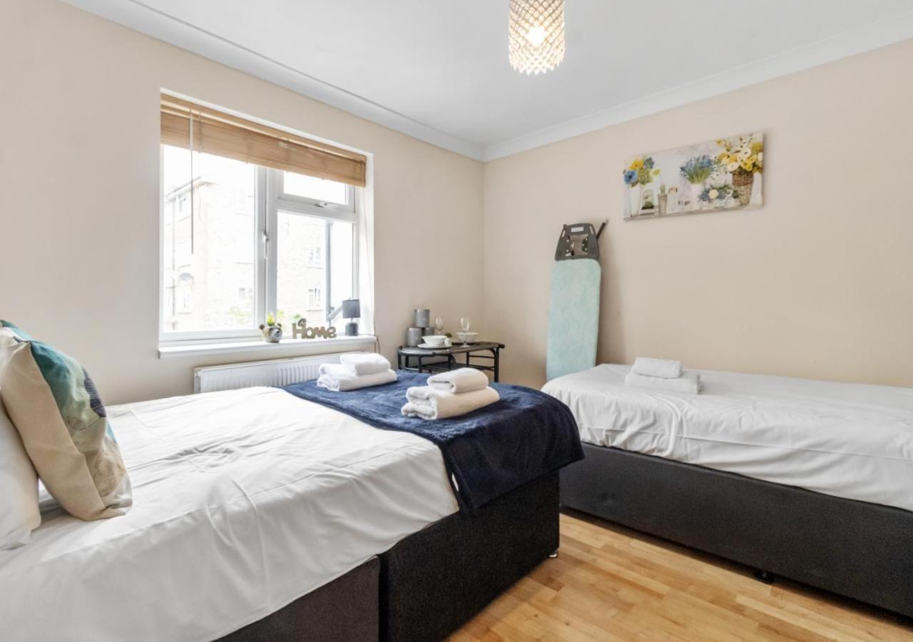 Experience Comfort & Style Cosy Private In Roundway Apartment London