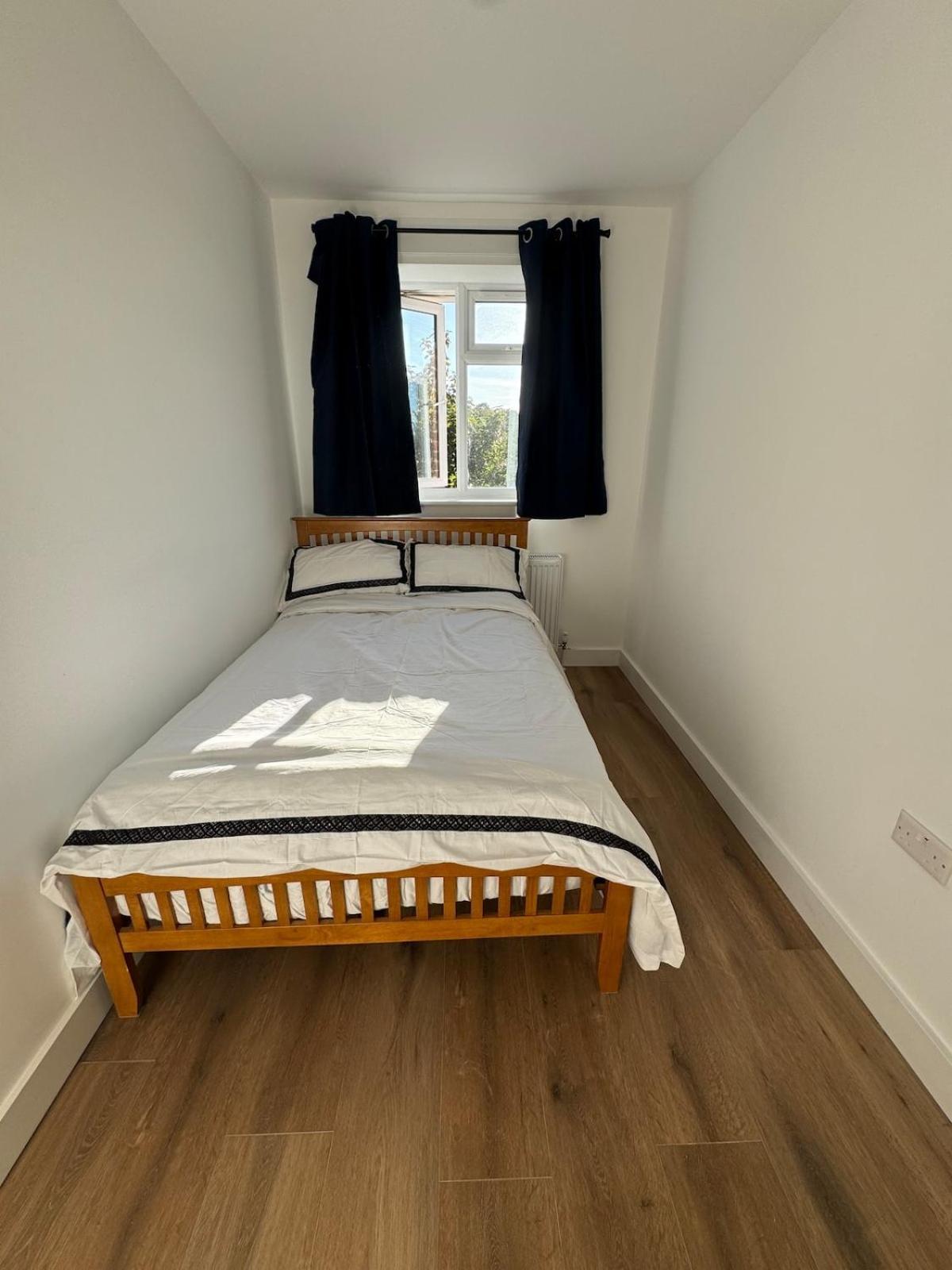 4-bedroom Escape-bright & Cozy * London