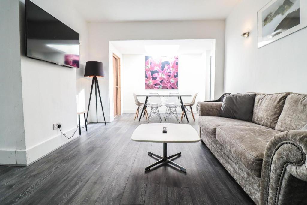 Urban Oasis Bed & Breakfast London