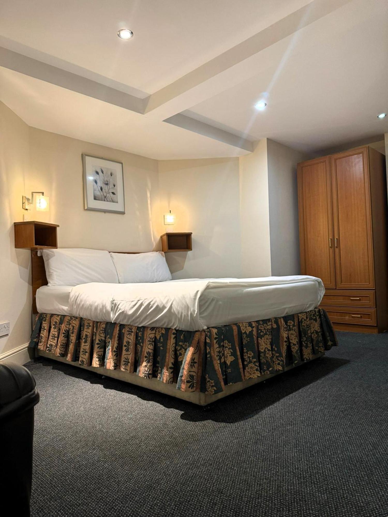 Bridge Park Inn 3*