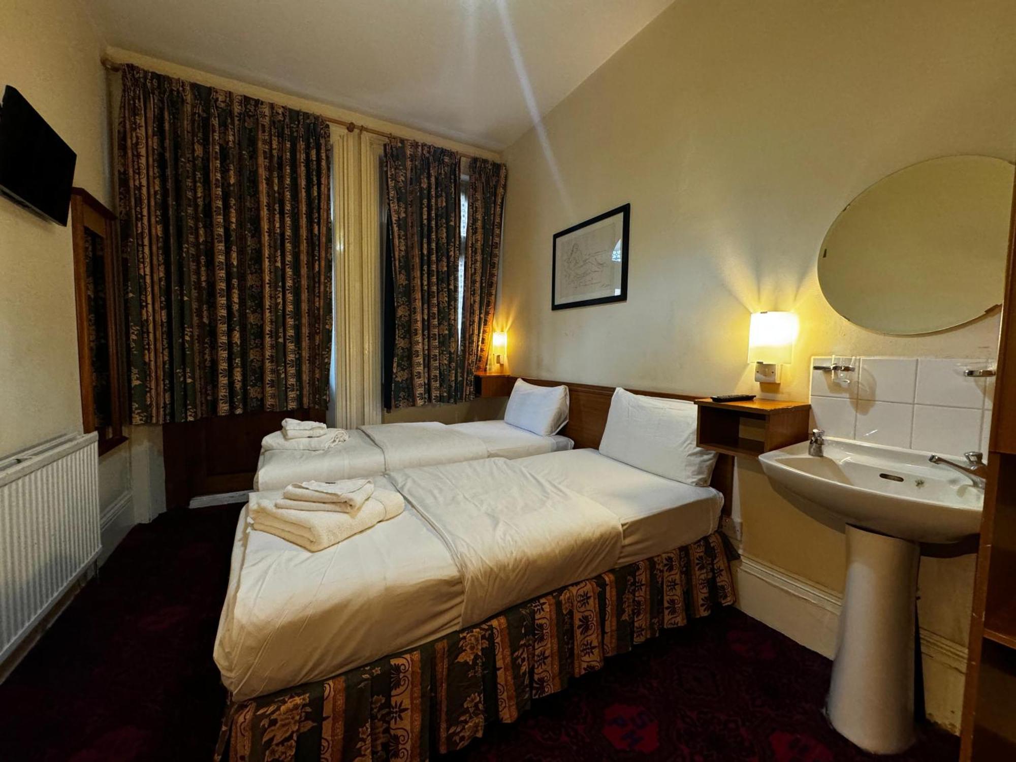 Bridge Park Inn