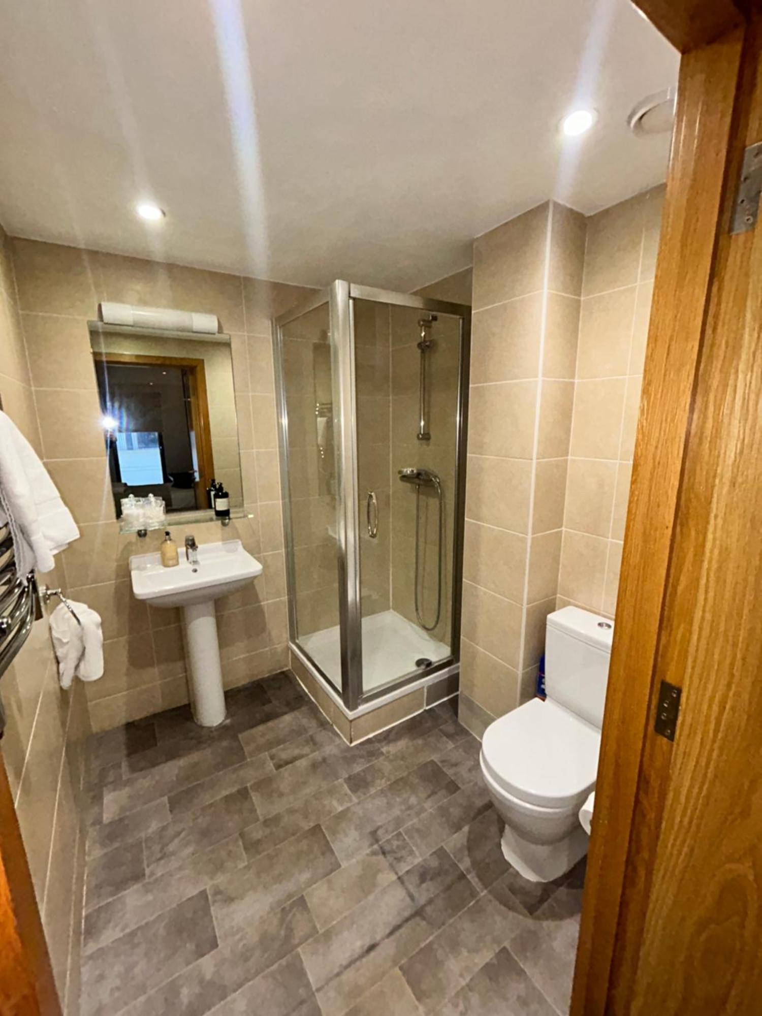 Bright And Modern 3 Bed Hyde Park