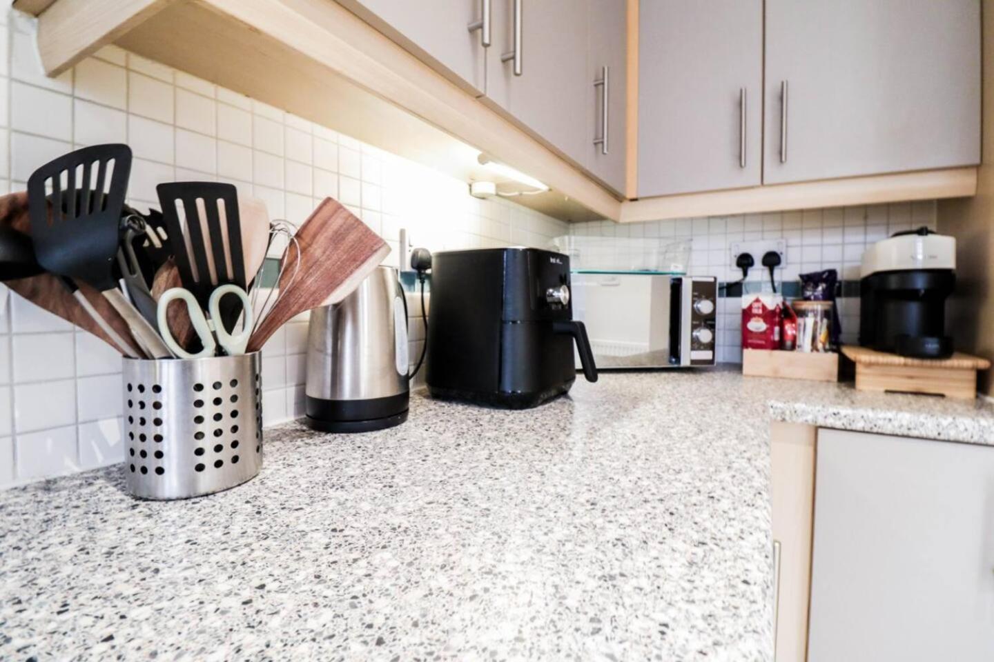 3br House With Parking Near Iron Pier Thames River Holiday home *