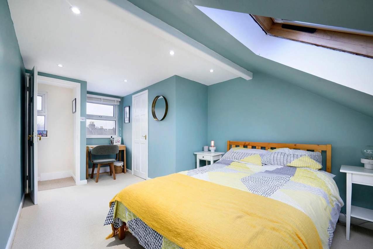 Charming & Modern House In Holiday home *