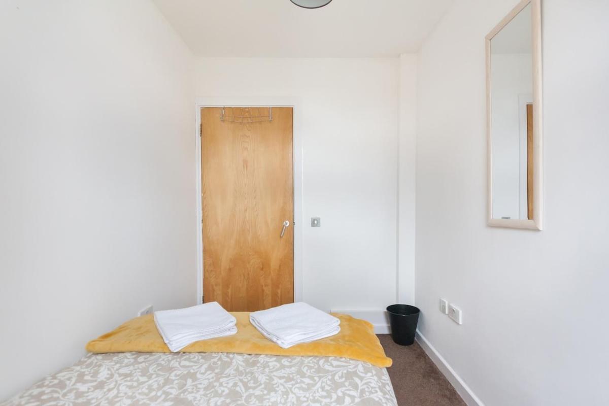 Cozy 2 Bedroom Near Tower Bridge Apartment