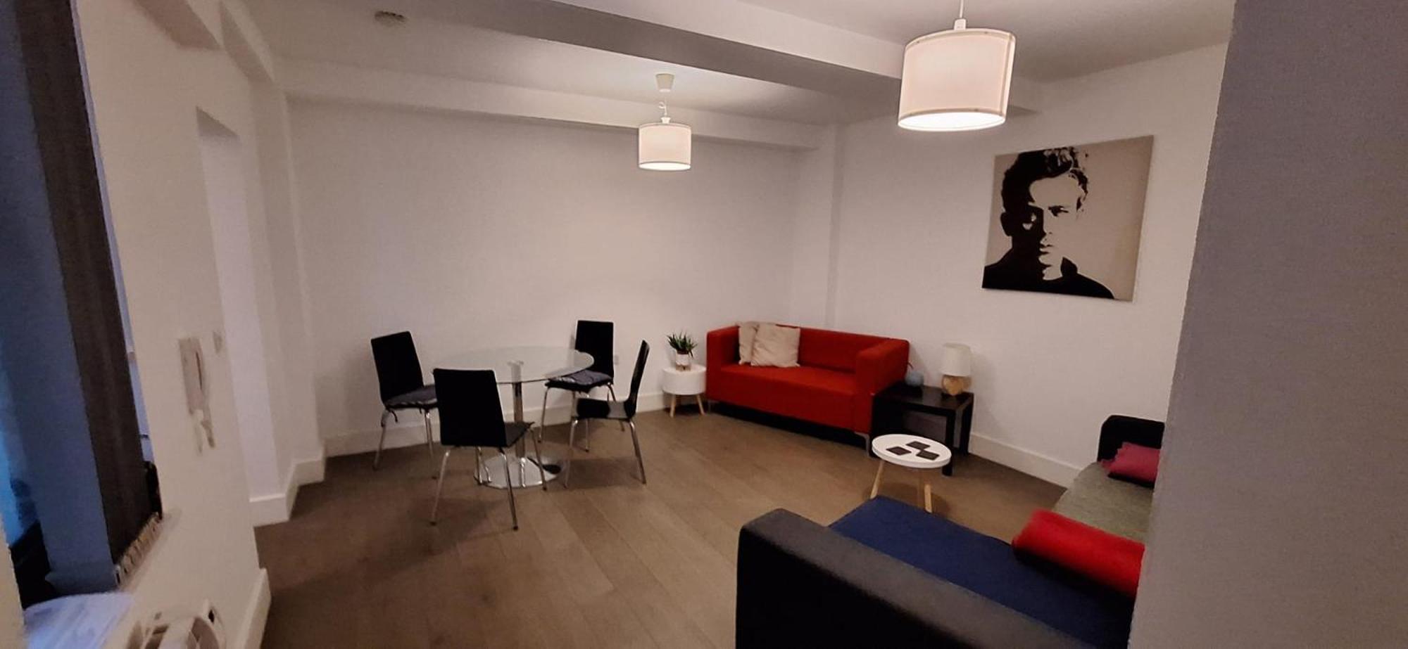 Cozy En-suite In In Shared Flat Privatunterkunft