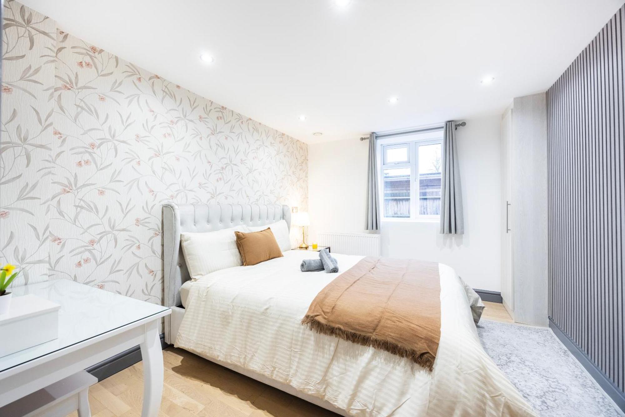 3 Bedroom By River Thames *