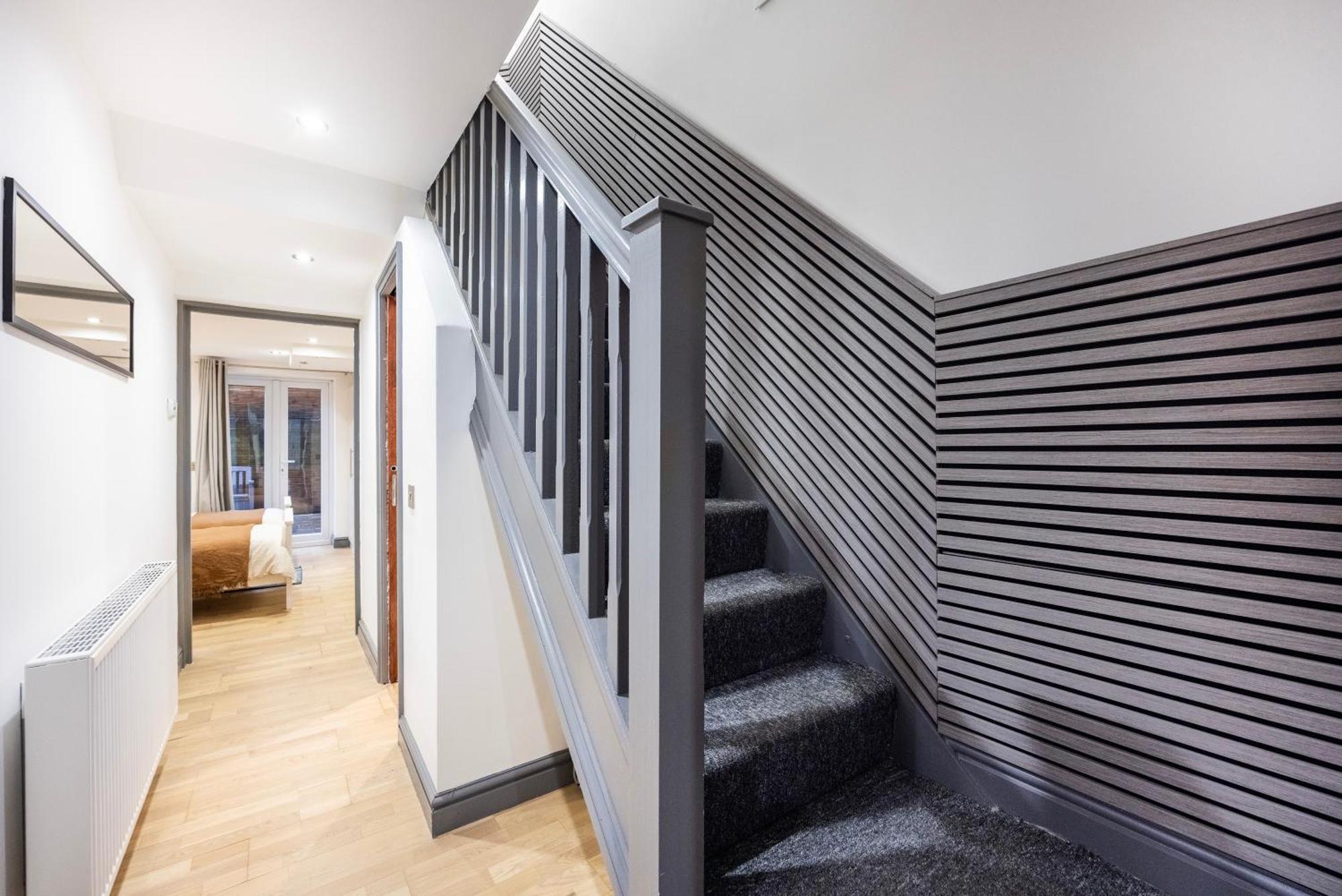 3 Bedroom By River Thames *