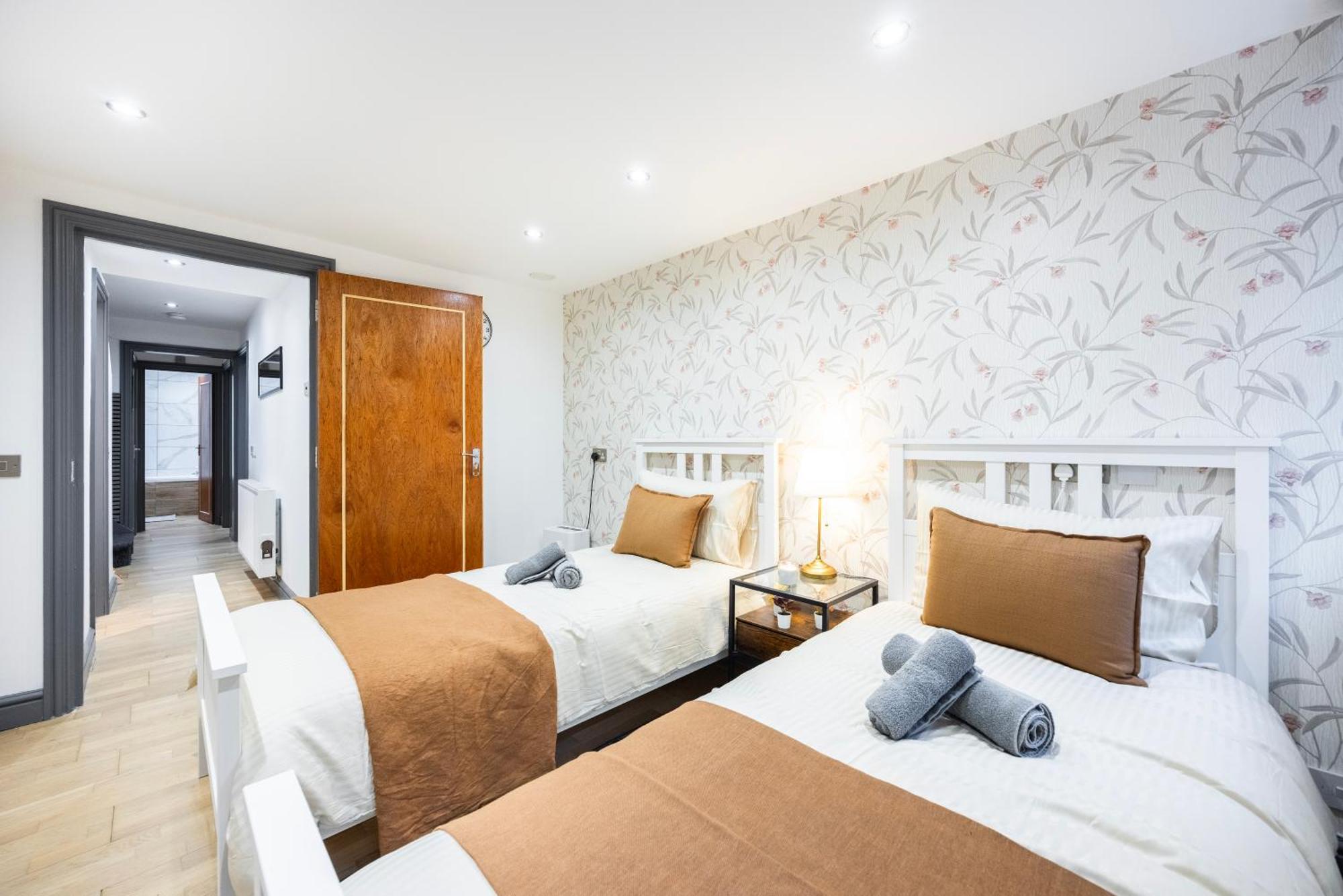 3 Bedroom By River Thames * London