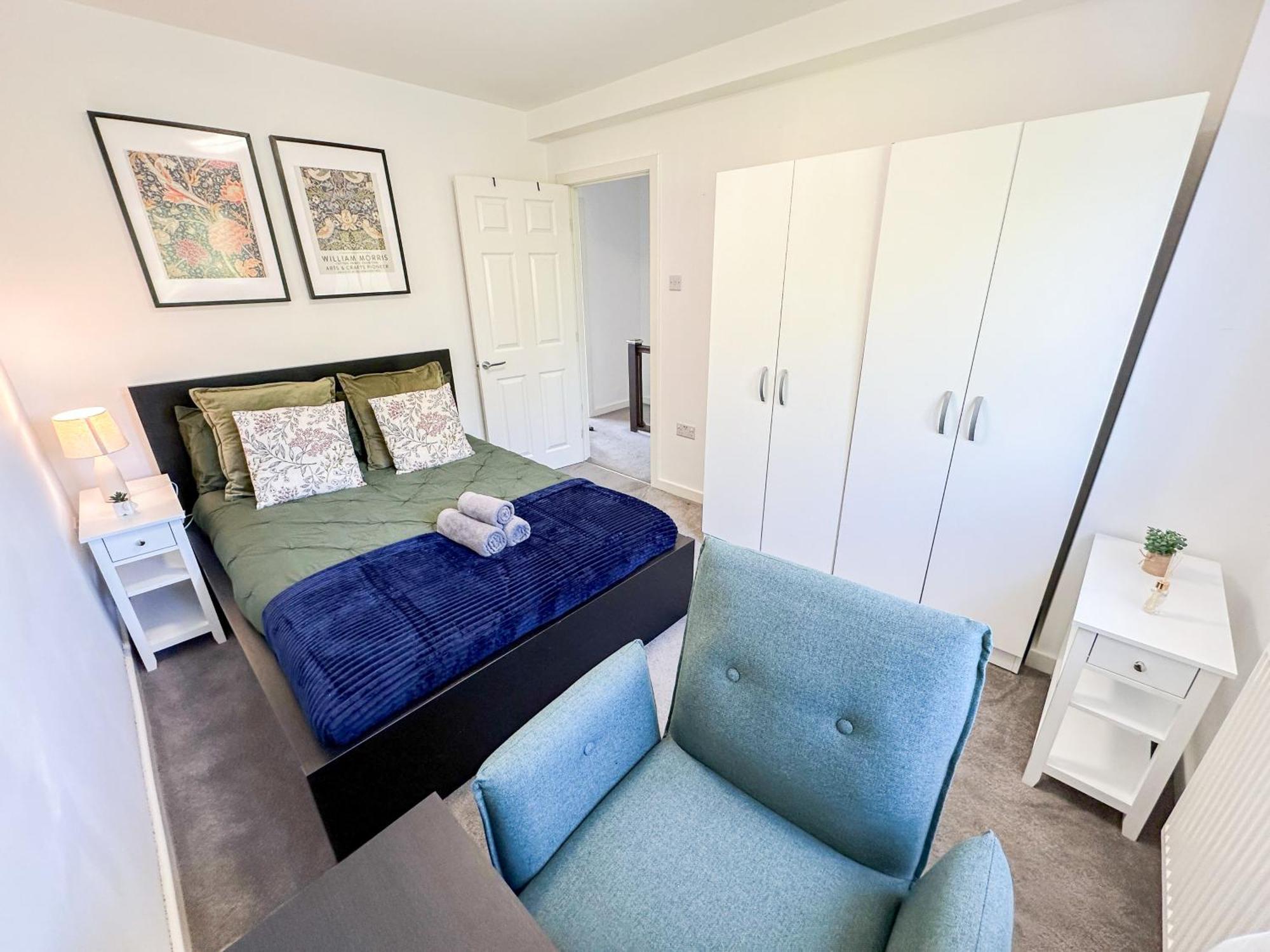 Apartment Cozy 2-bedroom Flat With Private Balcony Near Islington Station, Canonbury *