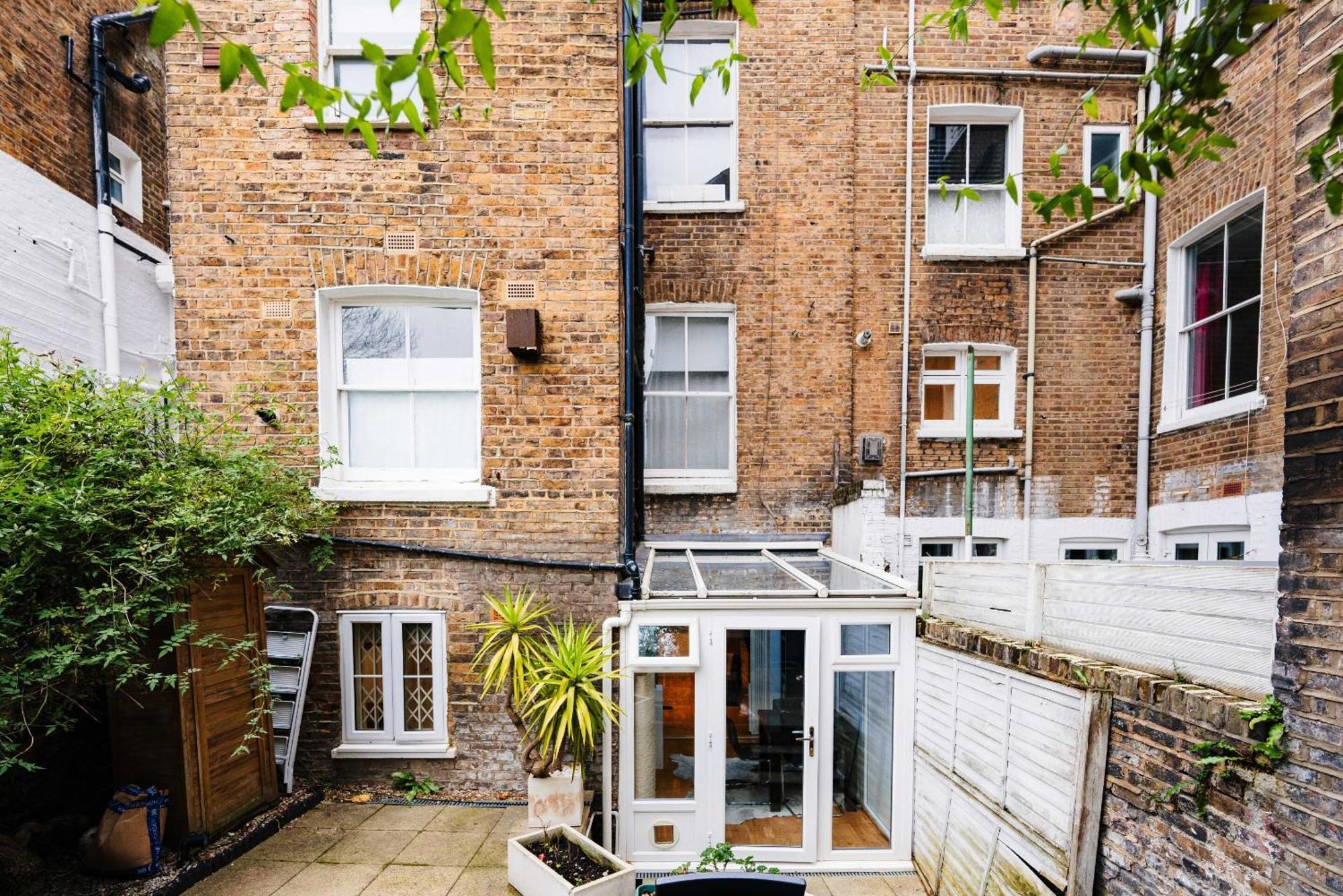 2 Bed Portobello Rd - Moments From Tube! Сasa de vacaciones Londres