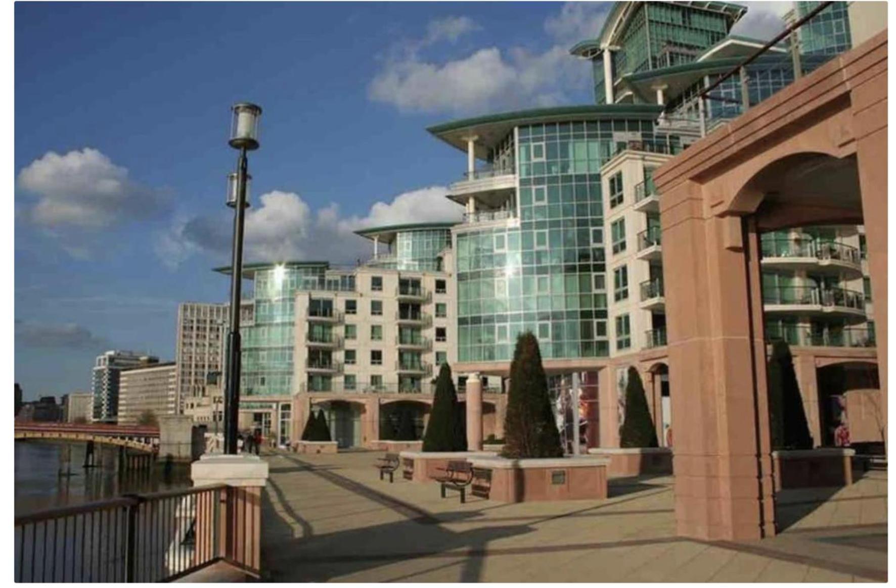 Flat In For 4 * London
