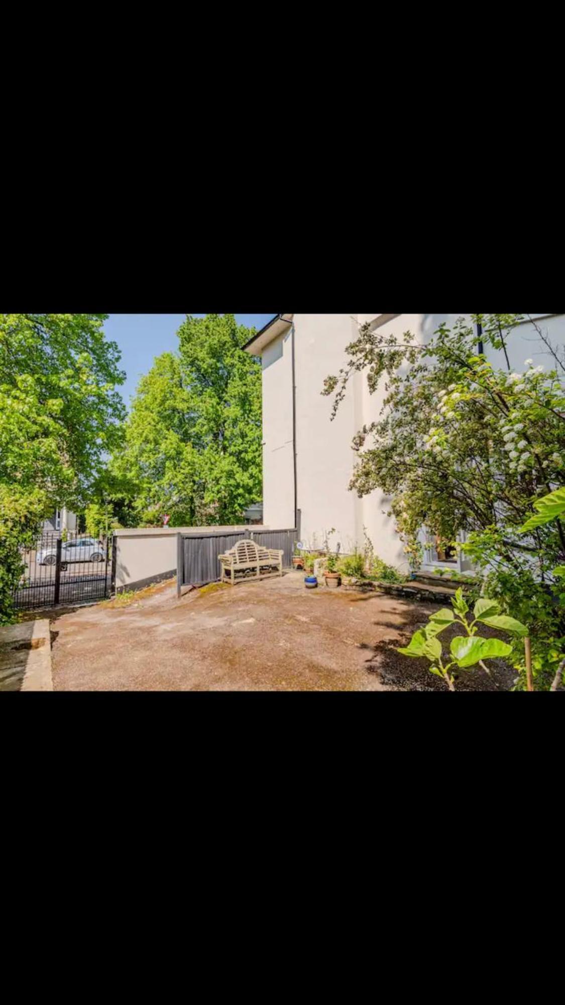 Hideaway In Highgate Village London