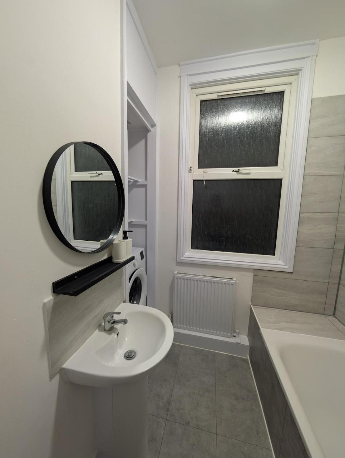 Apartment 3 Bedroom Near Tottenham Stadium London