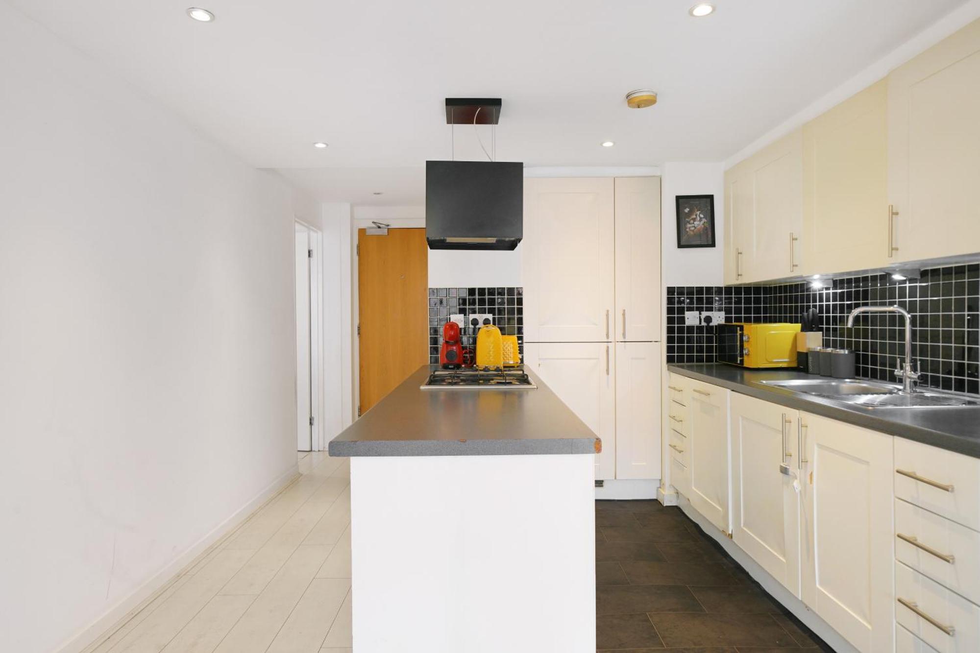 Modern Two Bed * London