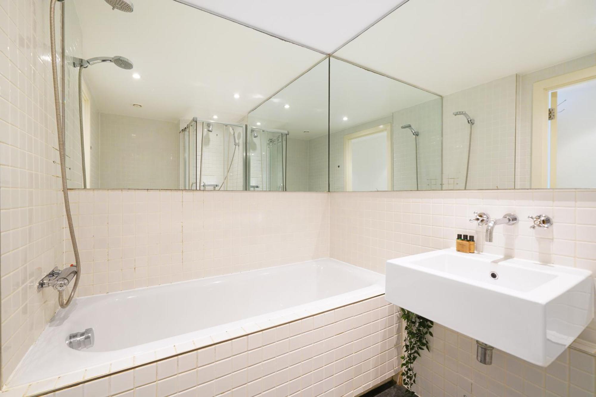 Modern Two Bed *