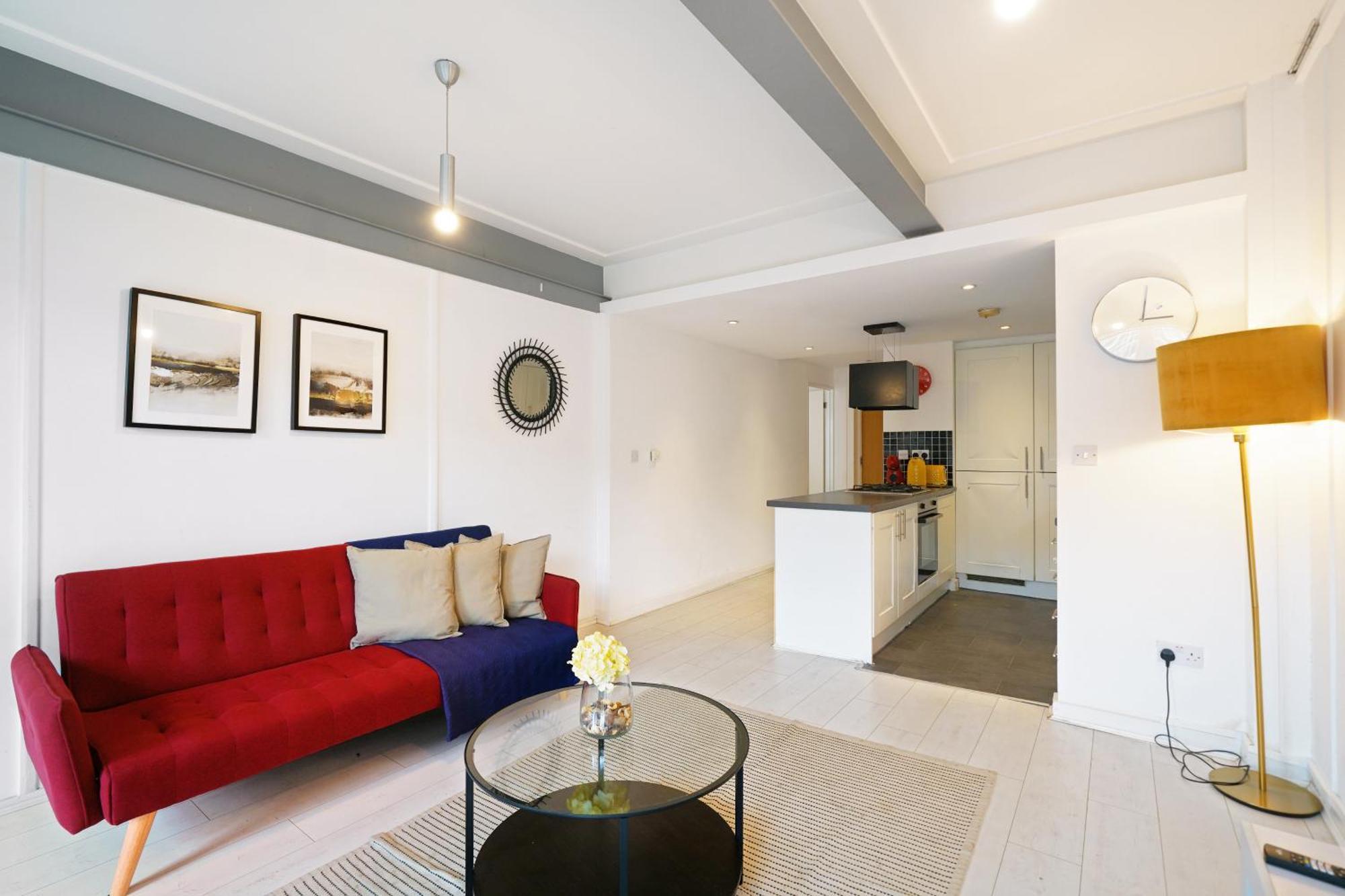 Modern Two Bed Apartment London