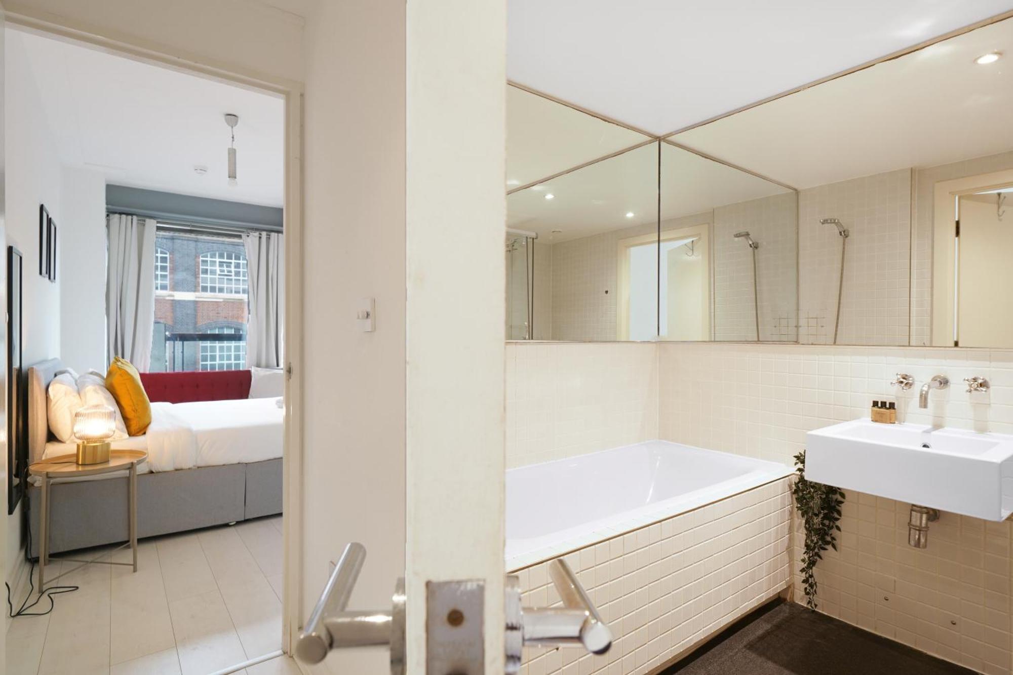 Modern Two Bed Apartment London