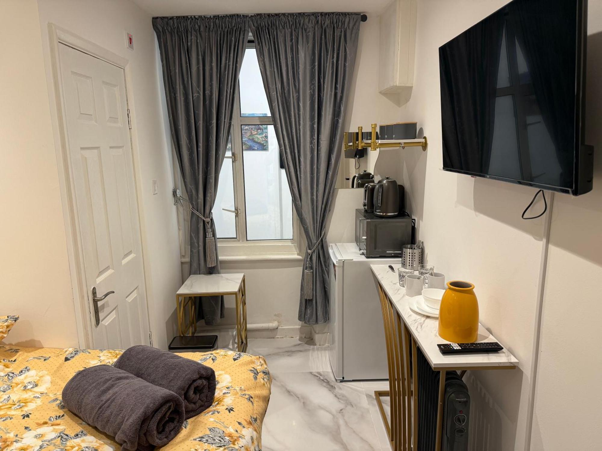 Luxury In Victoria, 7 Minutes Walk To Victoria Station, 2 Londres