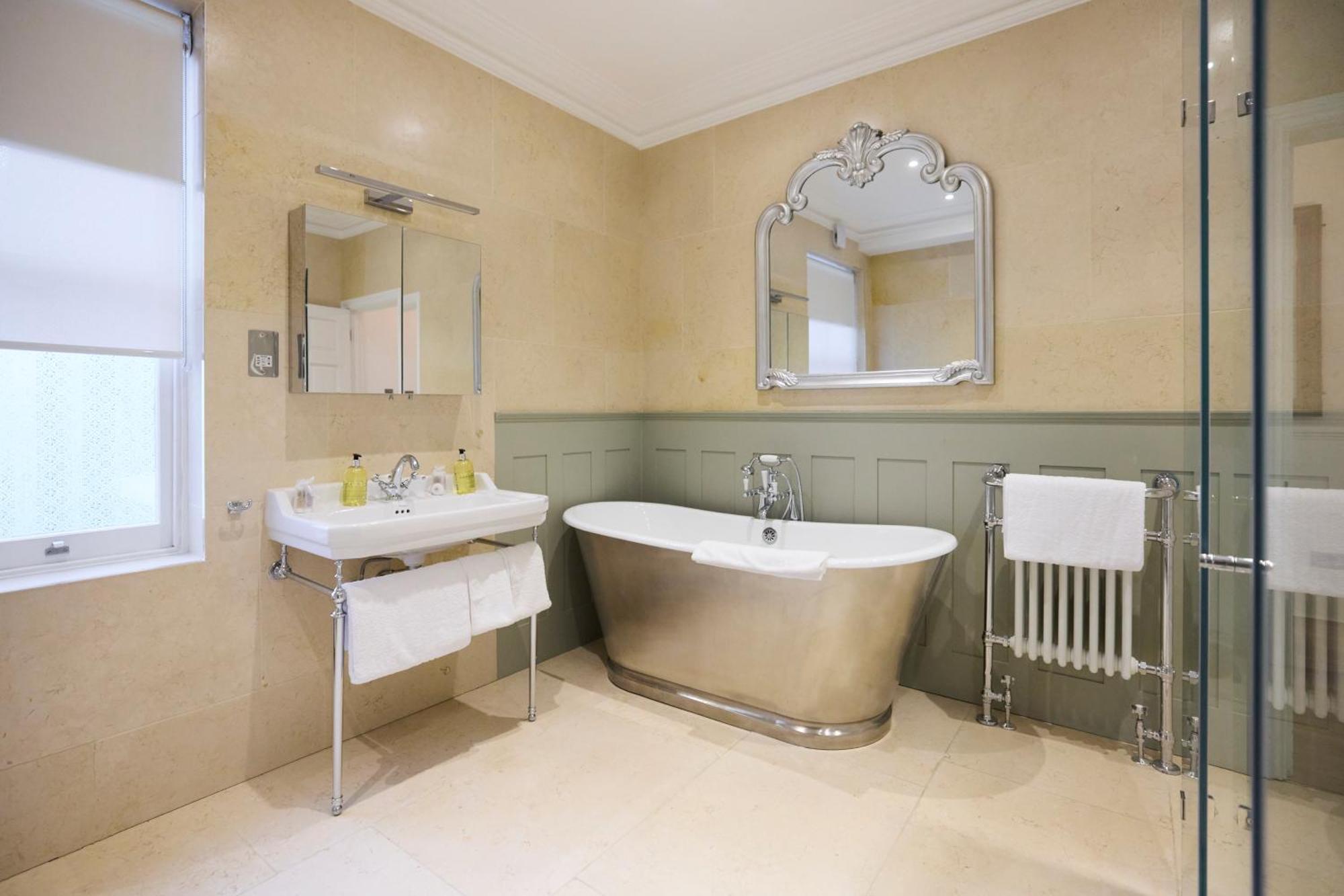 The Belsize Park Place - Charming 6bdr With Garden Apartment