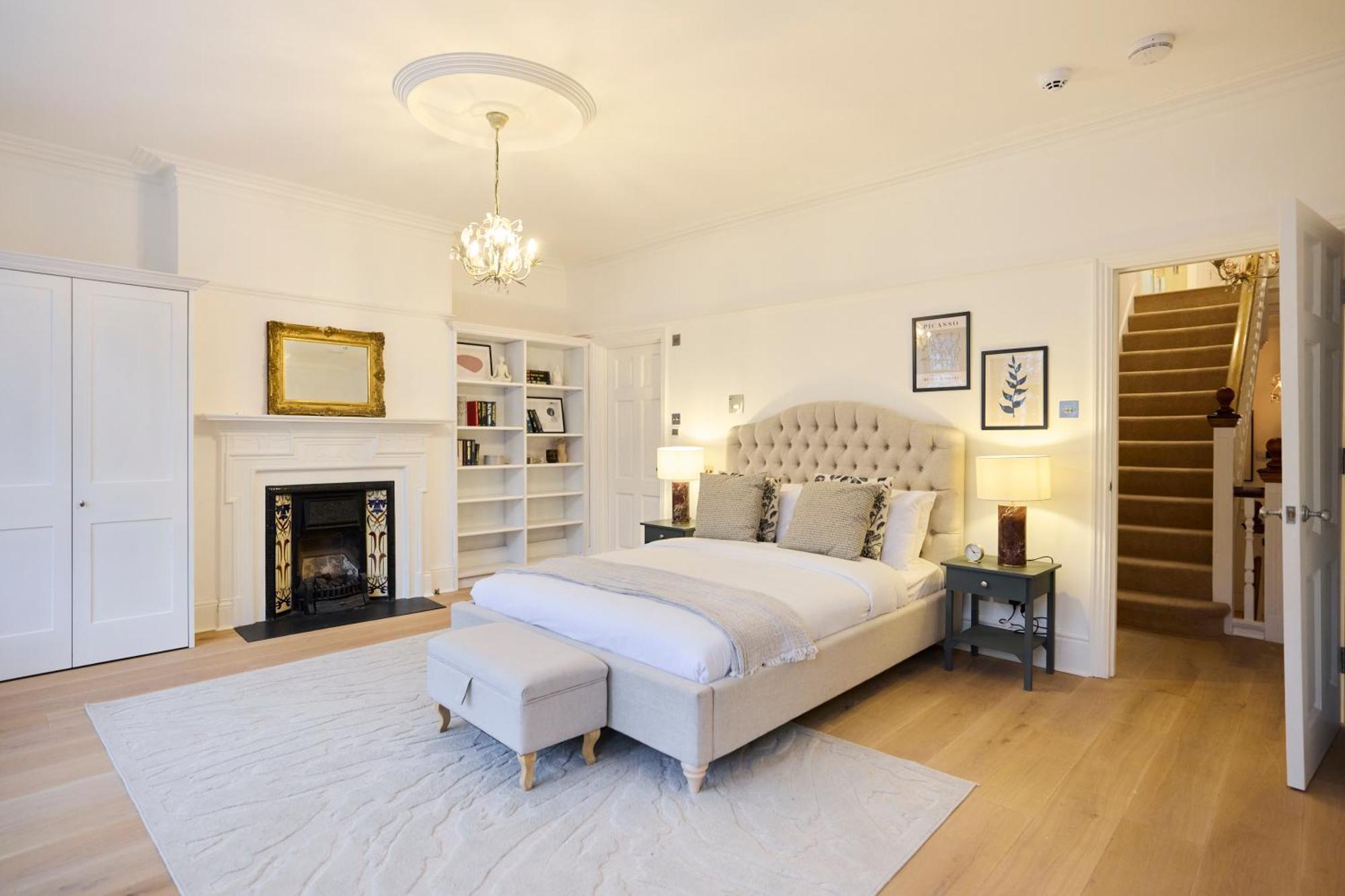 The Belsize Park Place - Charming 6bdr With Garden Apartment