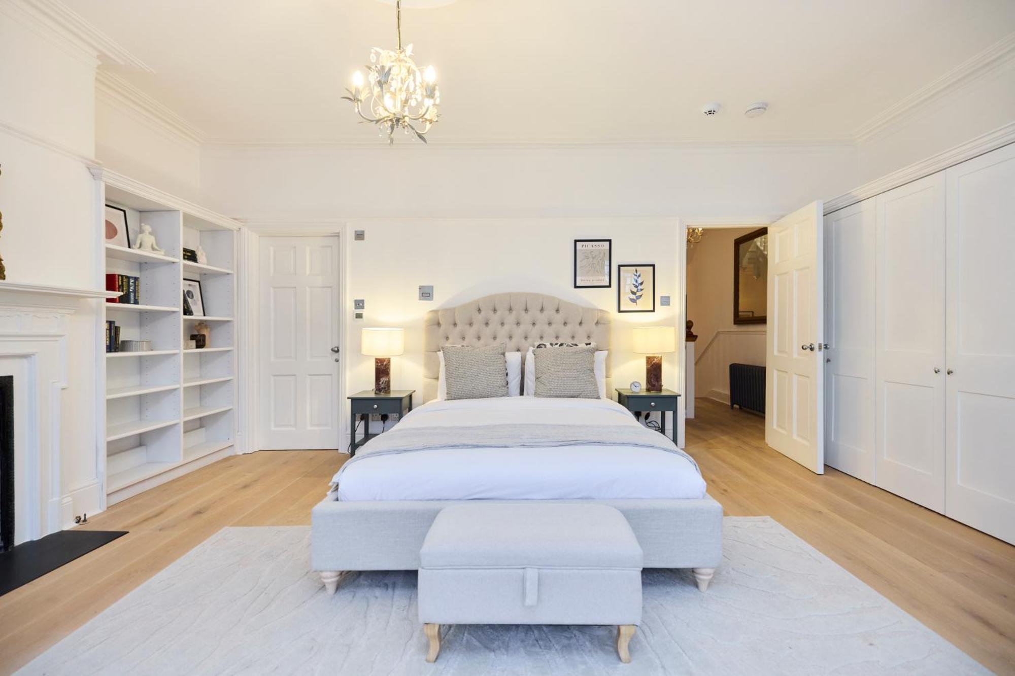 The Belsize Park Place - Charming 6bdr With Garden Apartment *