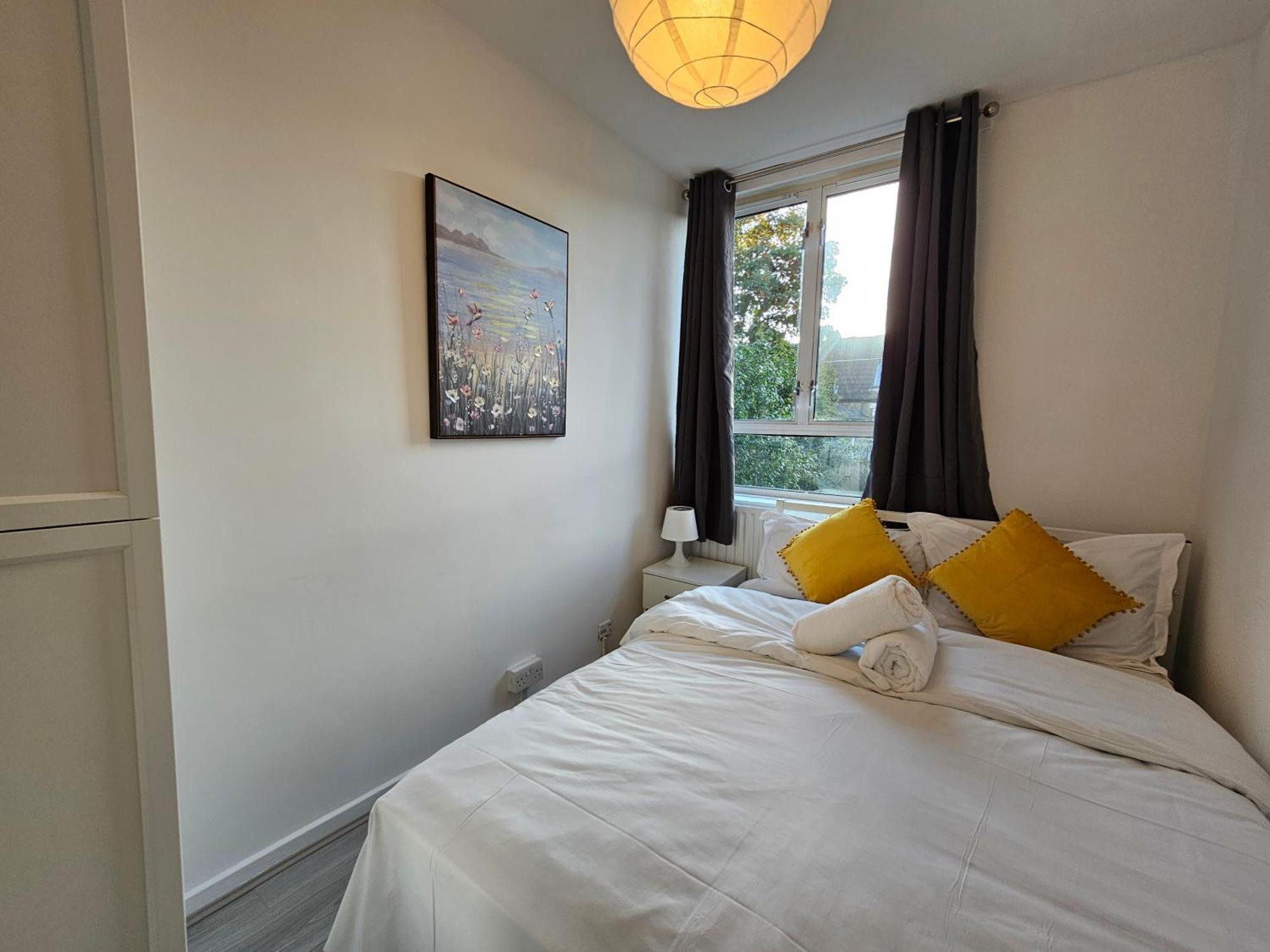 E1 Guest house London