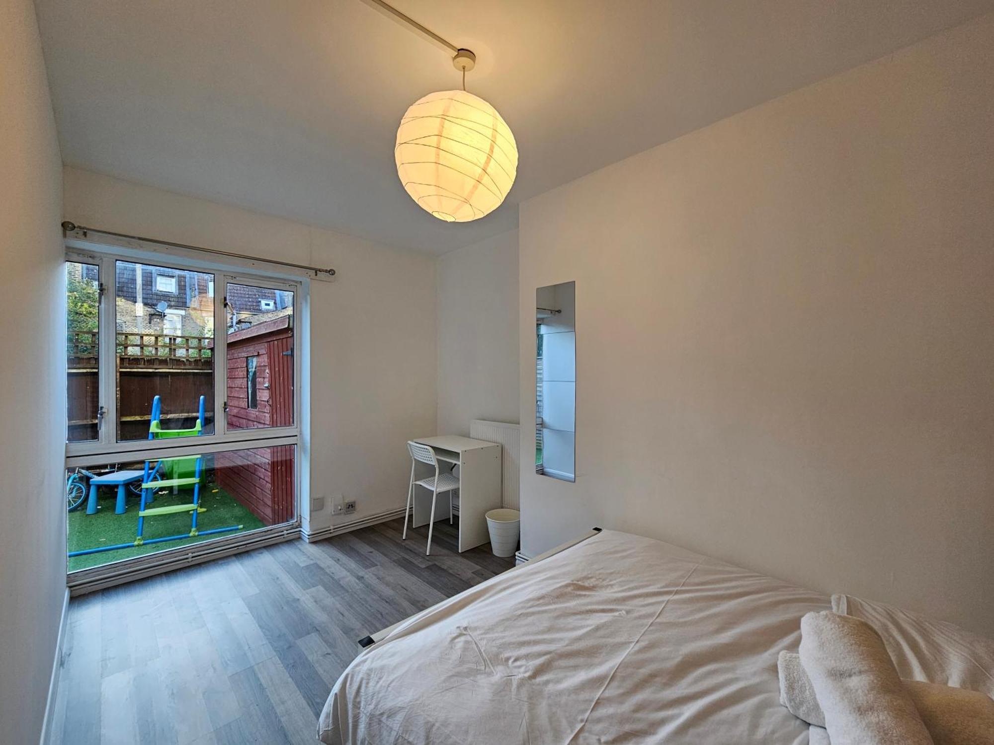 Guest house E1 *