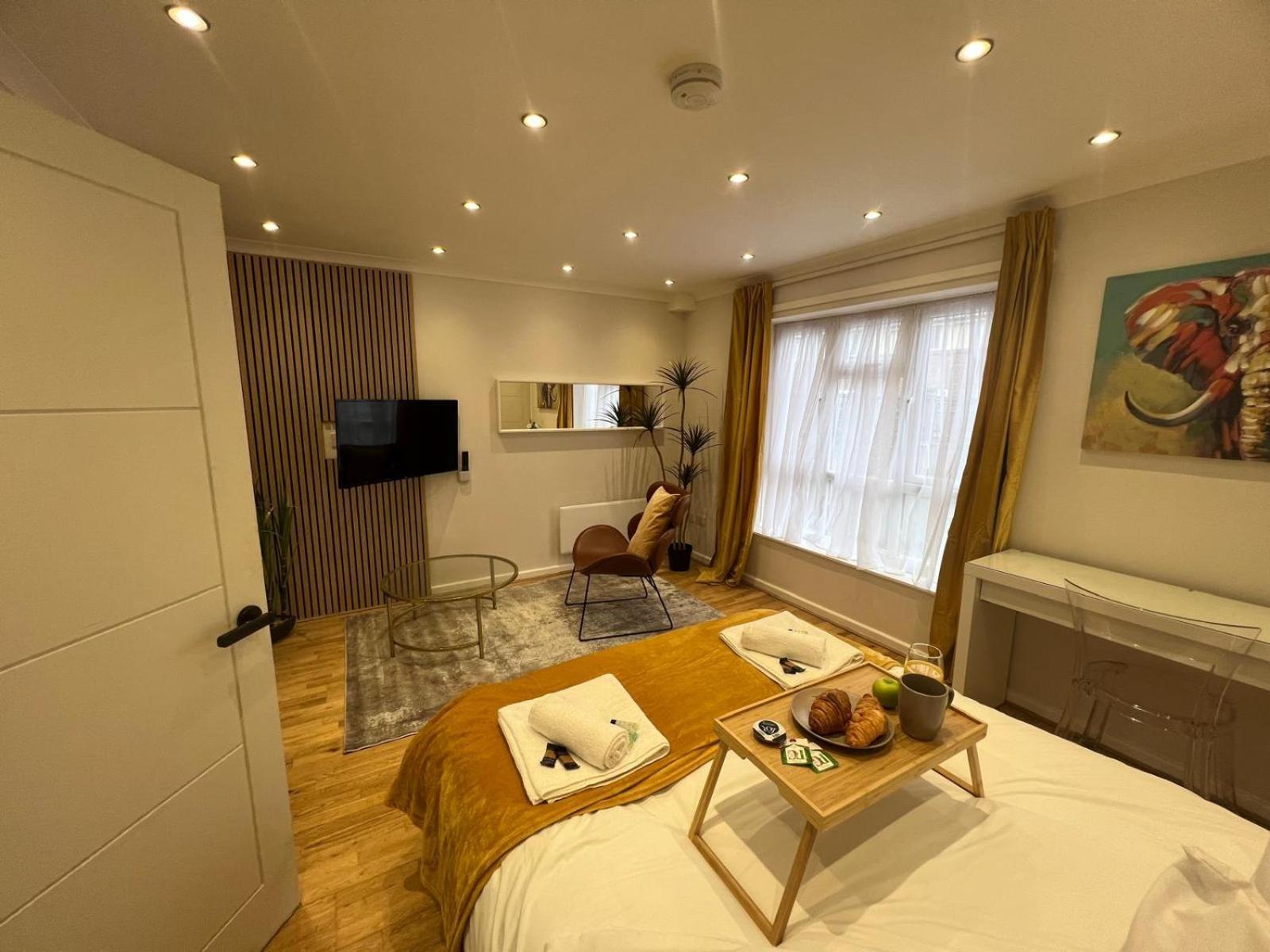 The Spacious Haven - Zone 2 Inner Apartment