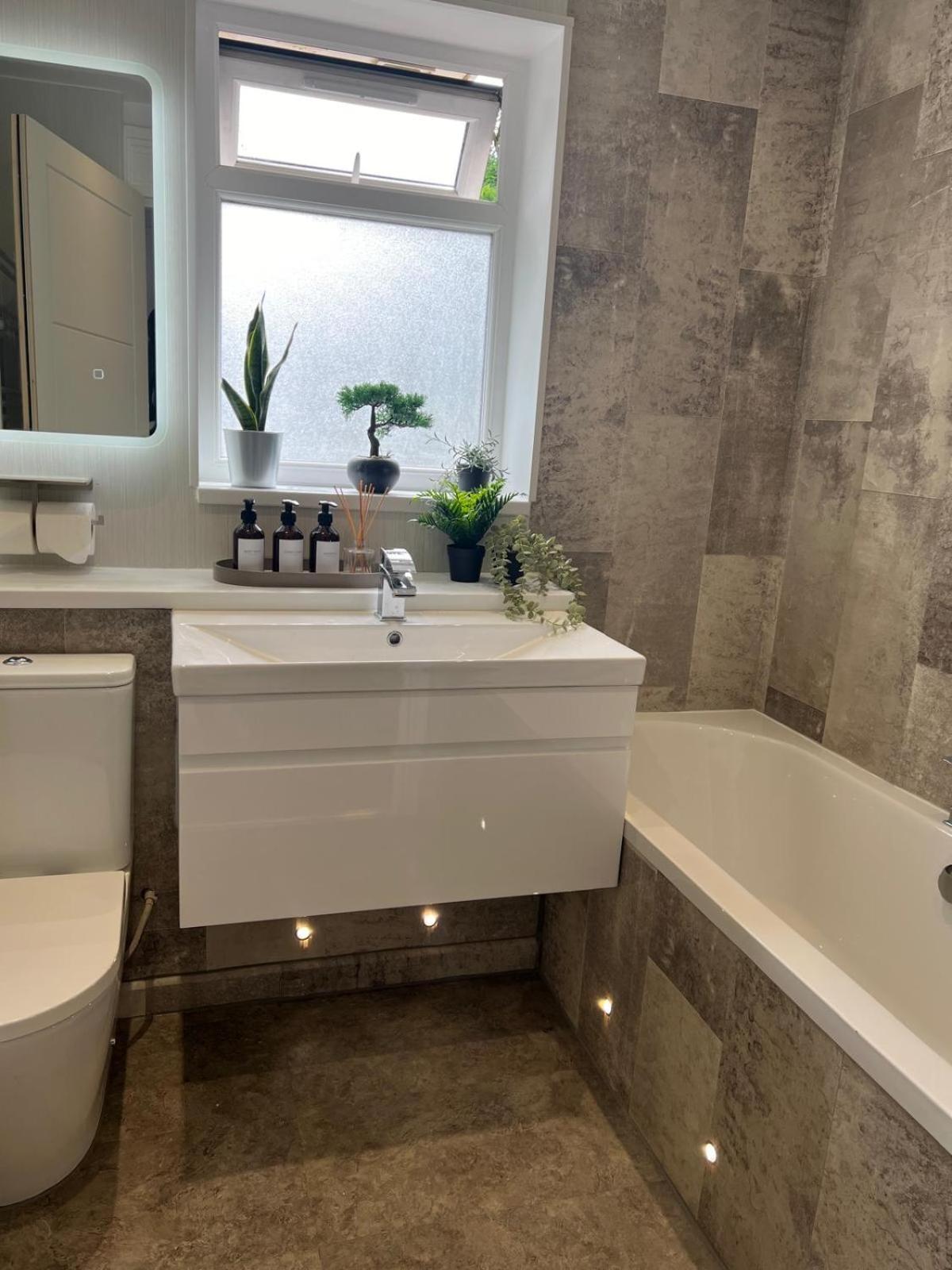 The Spacious Haven - Zone 2 Inner *