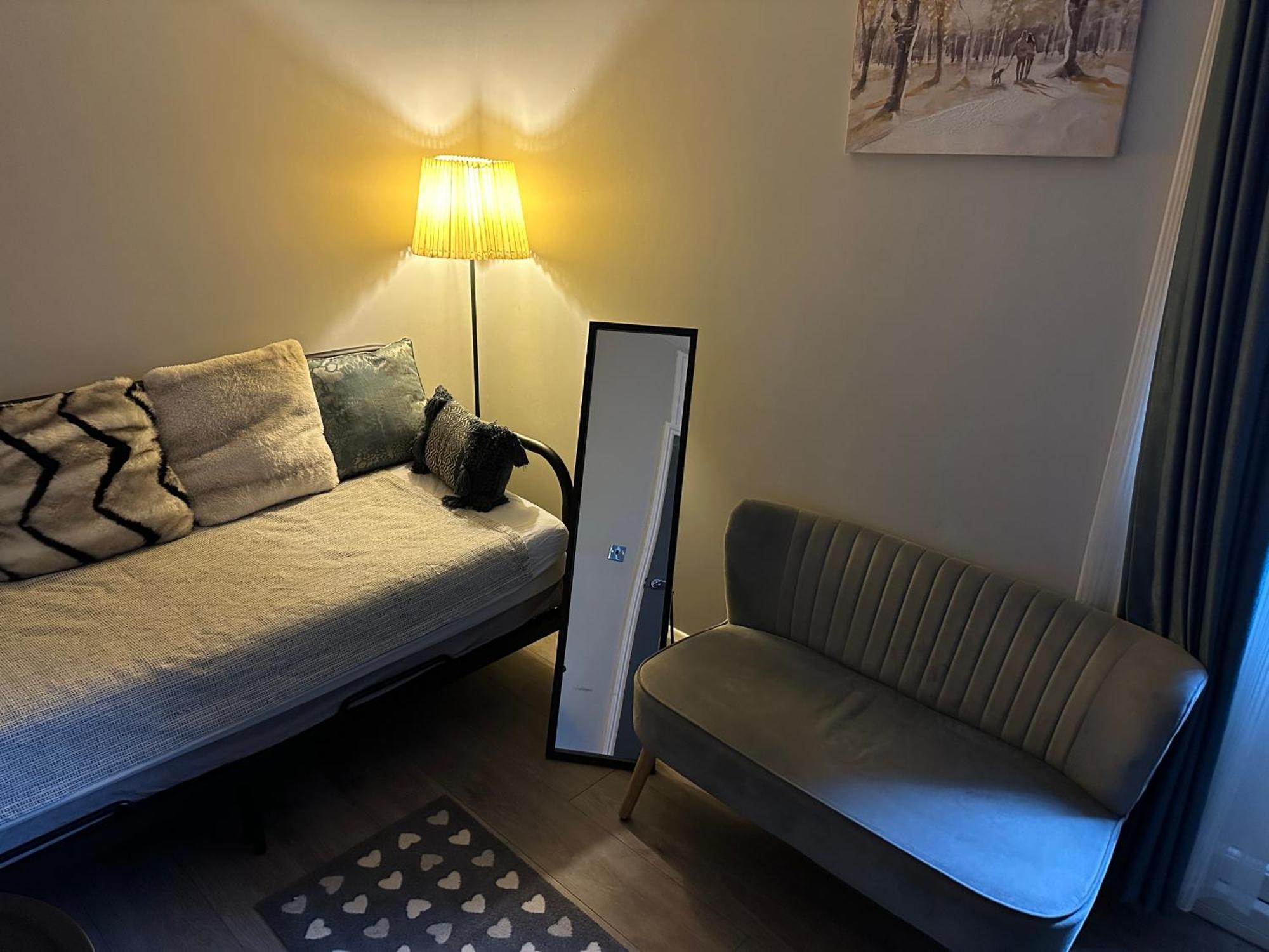 Bed & Breakfast Elegance Suits 20 Minutes To Londen