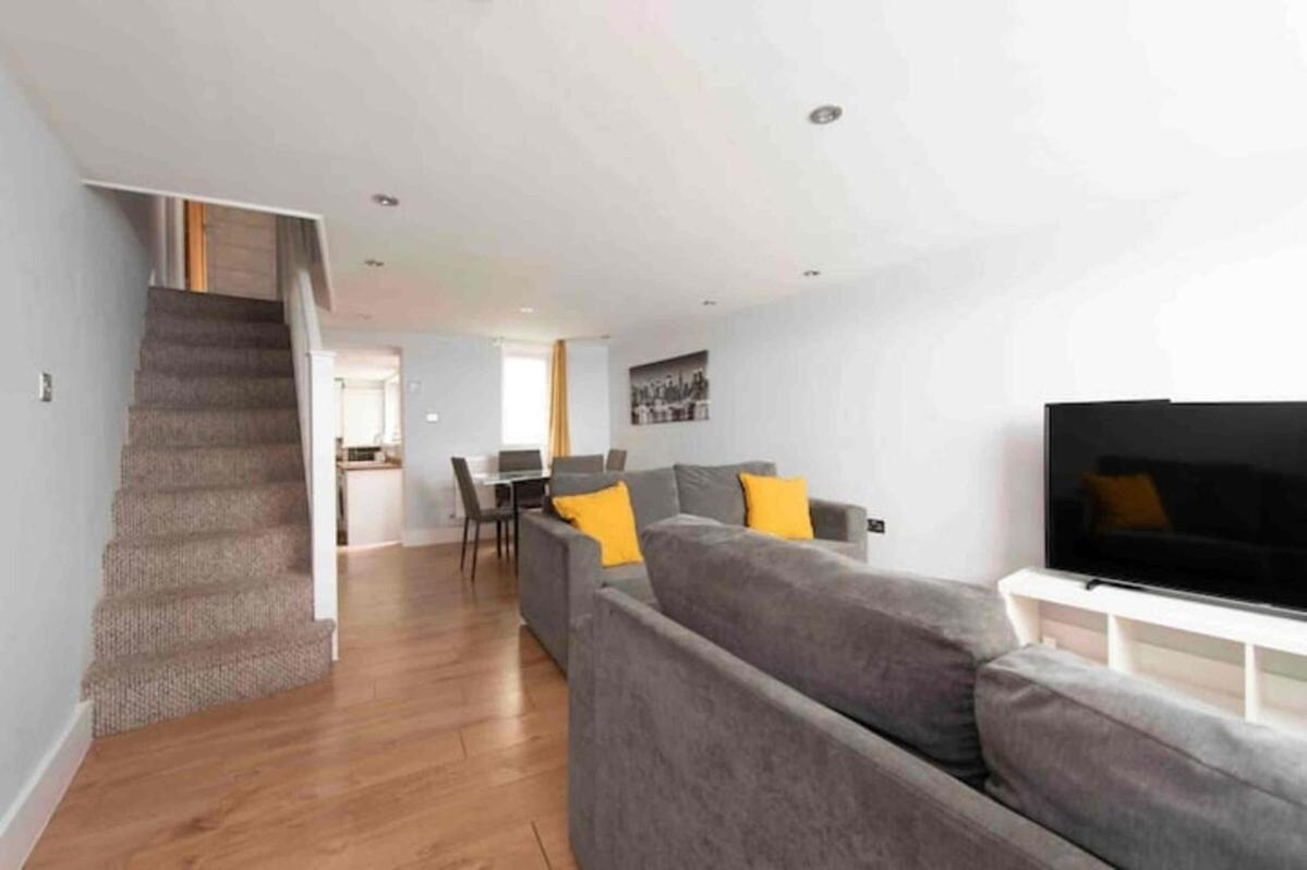 Apartment 2 Bed House In Woolwich London