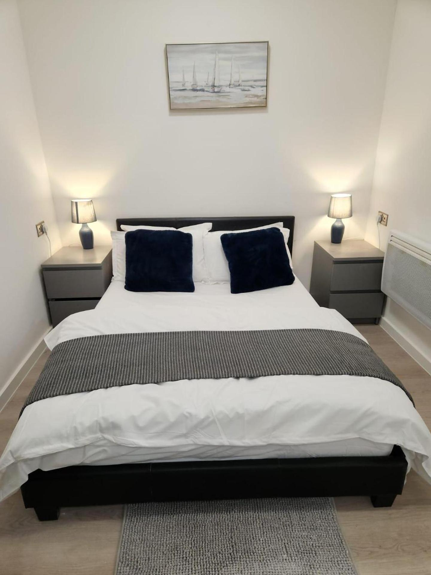 Sleeps 4 Cosy In Golder Greens Nw11 Apartment