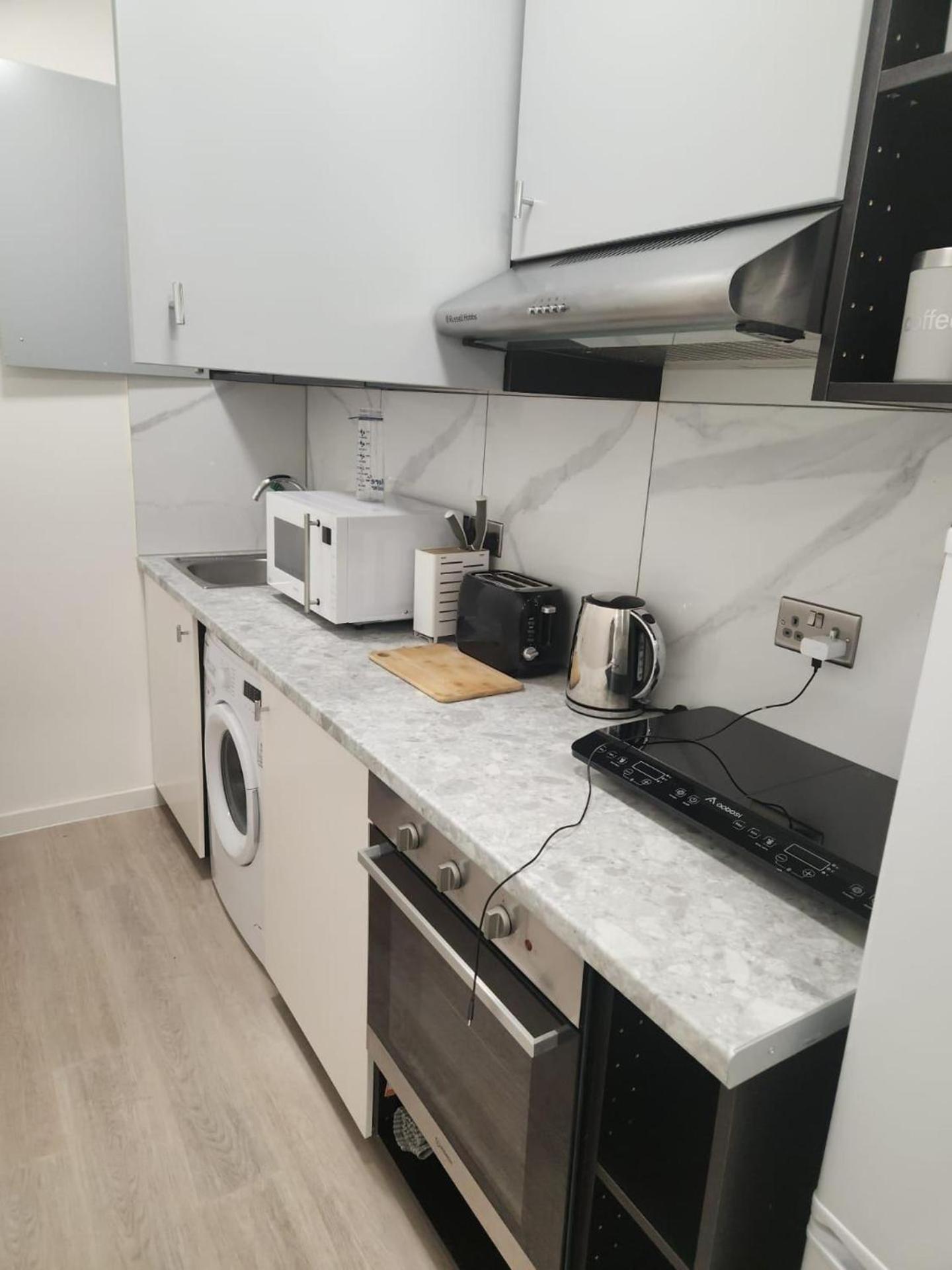 Sleeps 4 Cosy In Golder Greens Nw11 * London