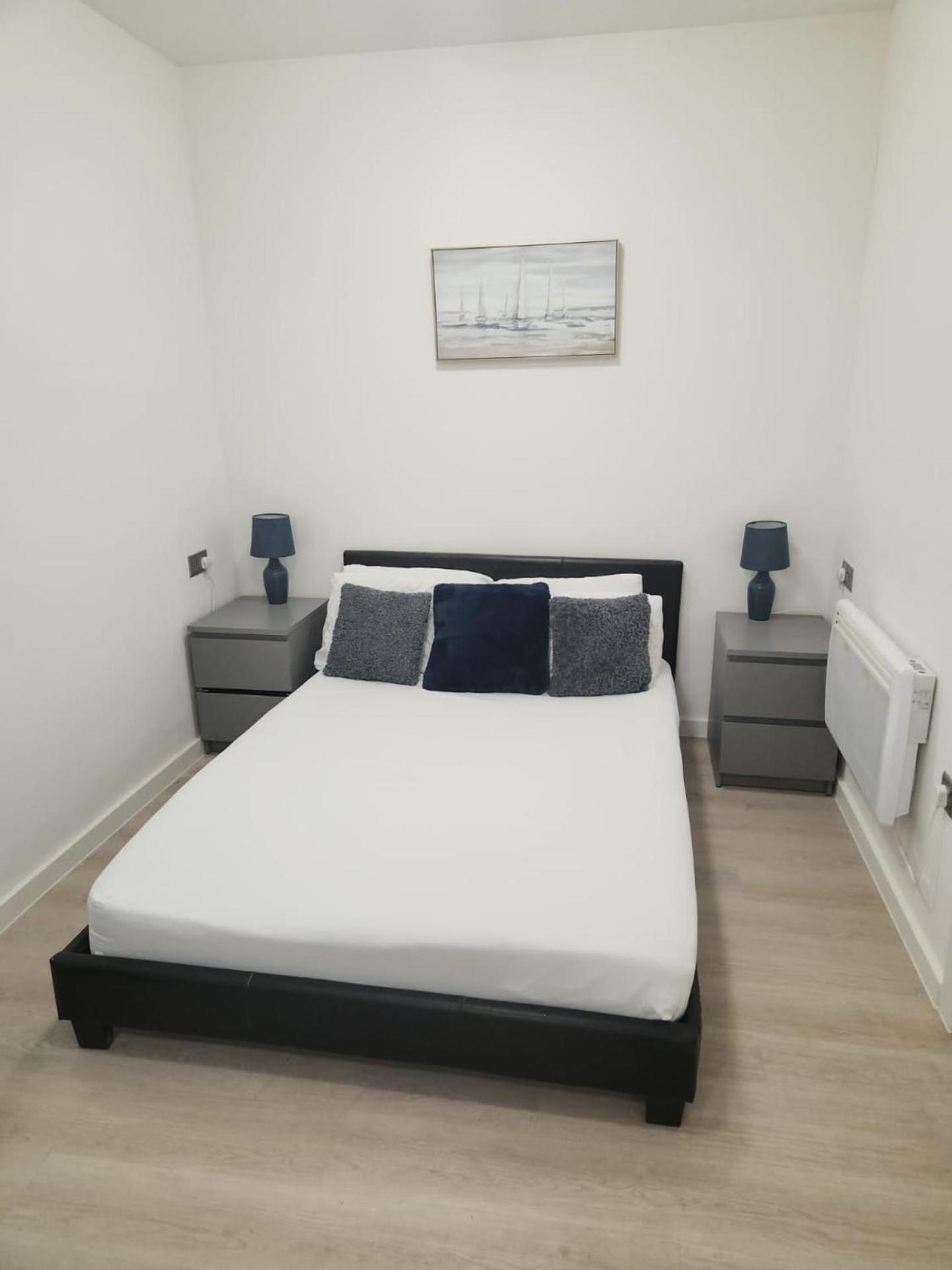 Sleeps 4 Cosy In Golder Greens Nw11 * London