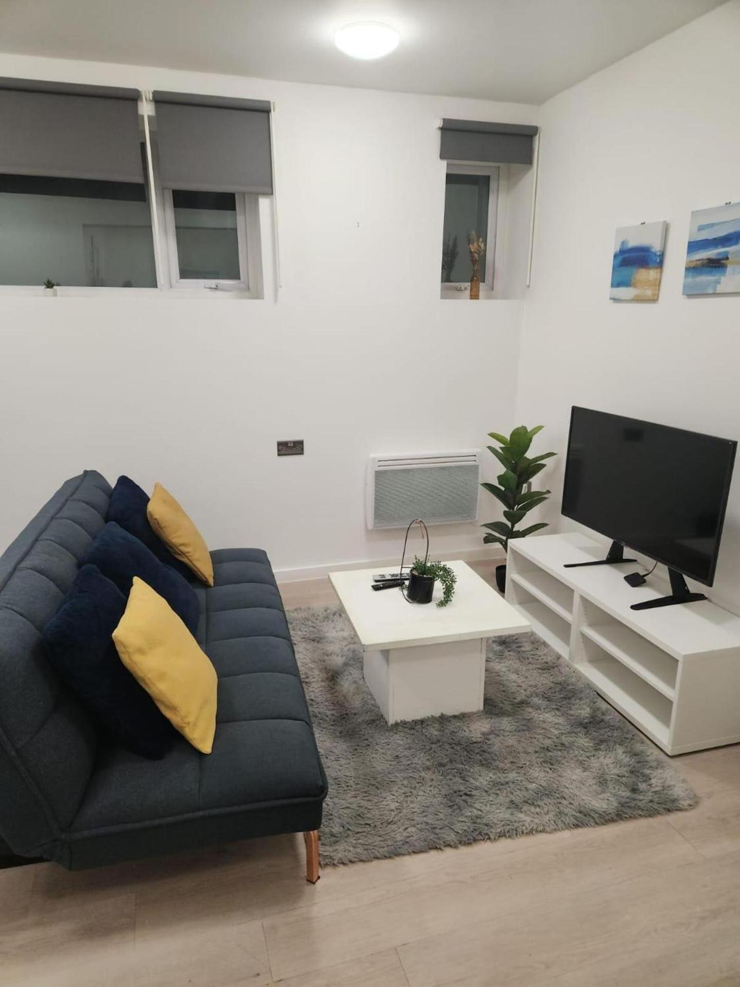 Sleeps 4 Cosy In Golder Greens Nw11