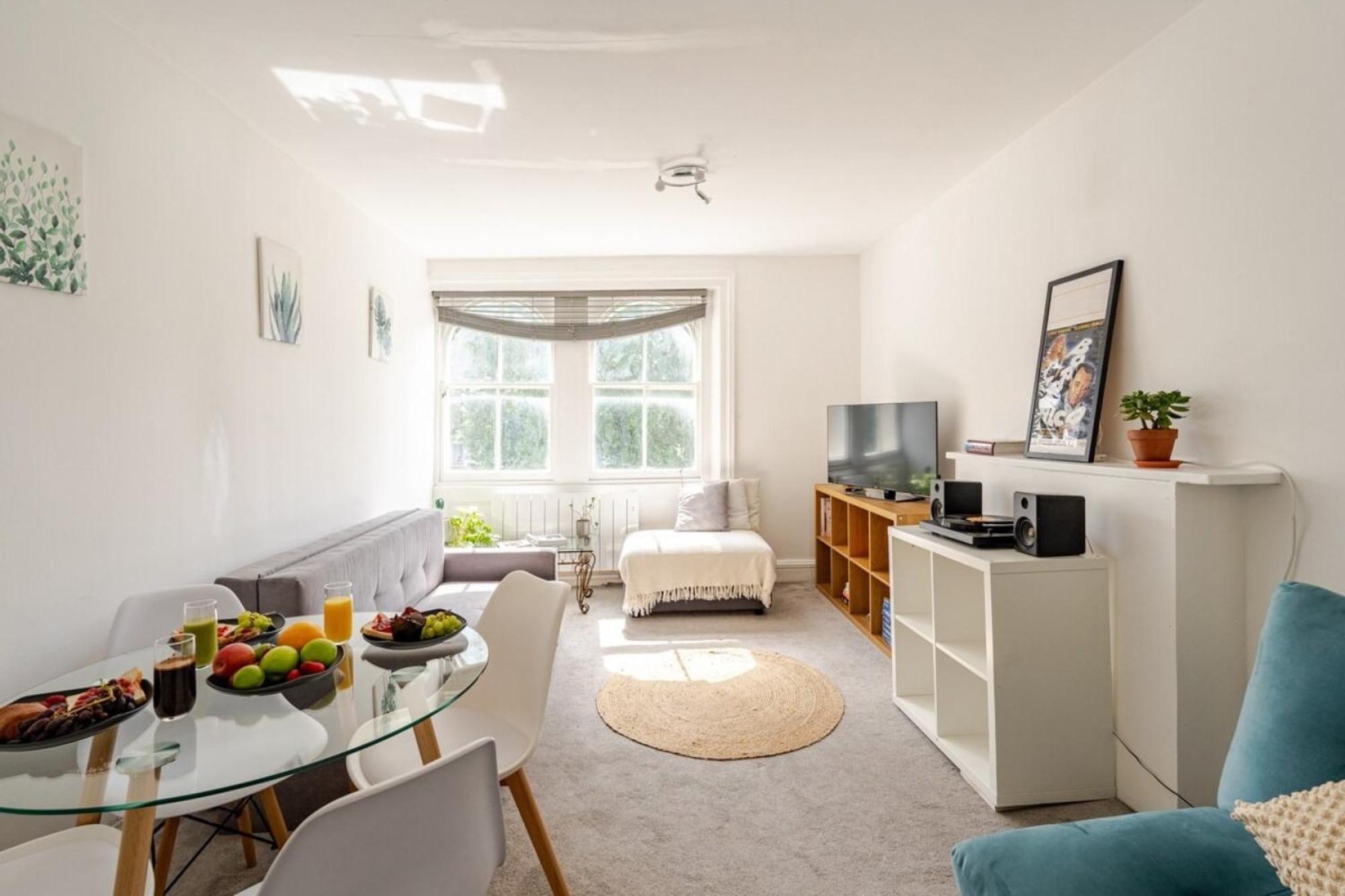 #15 Charming Notting Hill Retreat