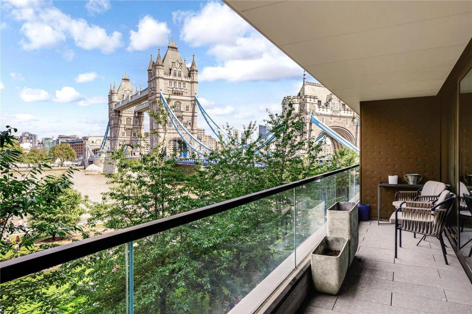 5 Million Pound Luxury Penthouse Tower Bridge Sleeps 8 Private Jacuzzi Apartment *